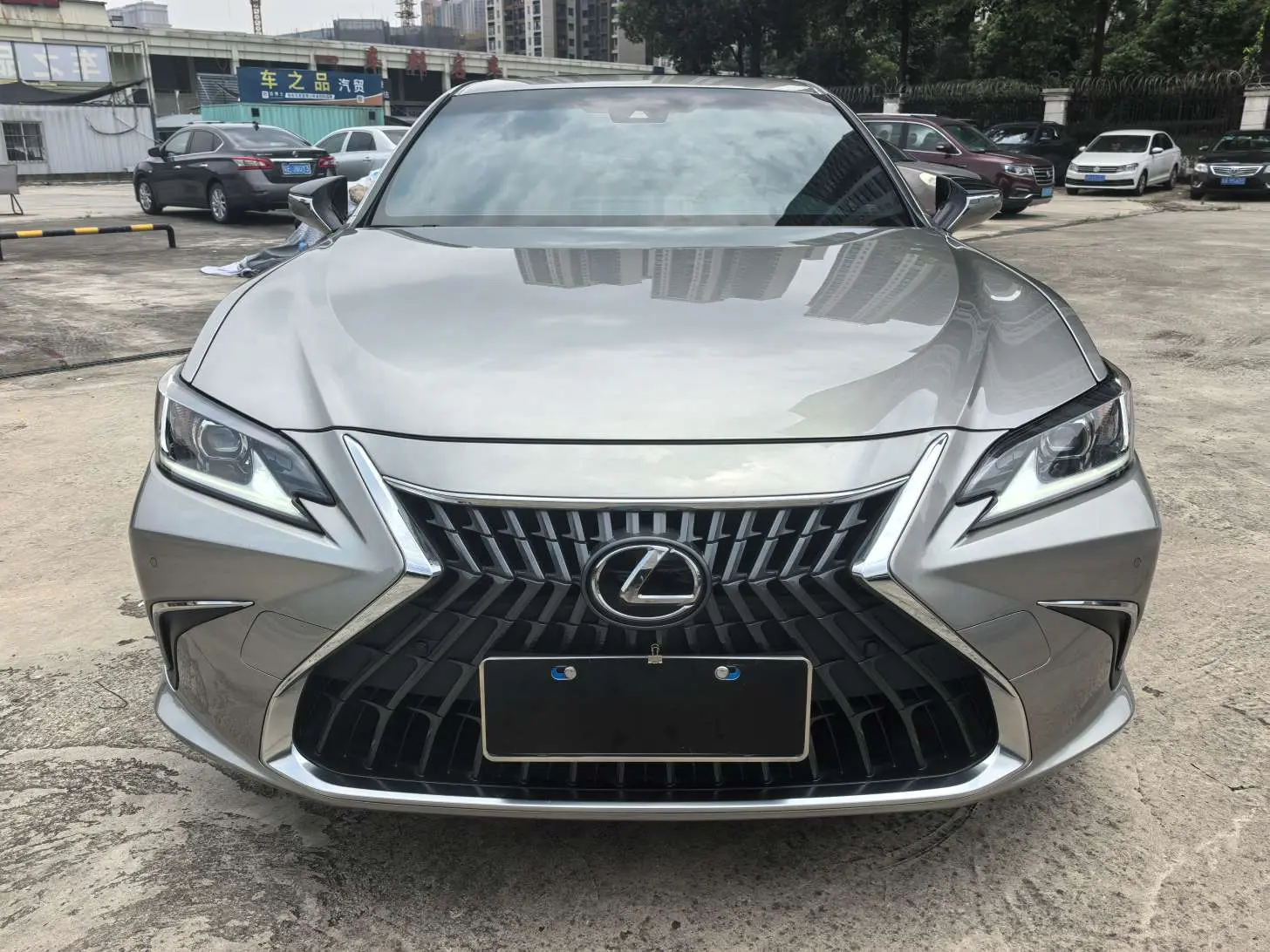 Lexus ES