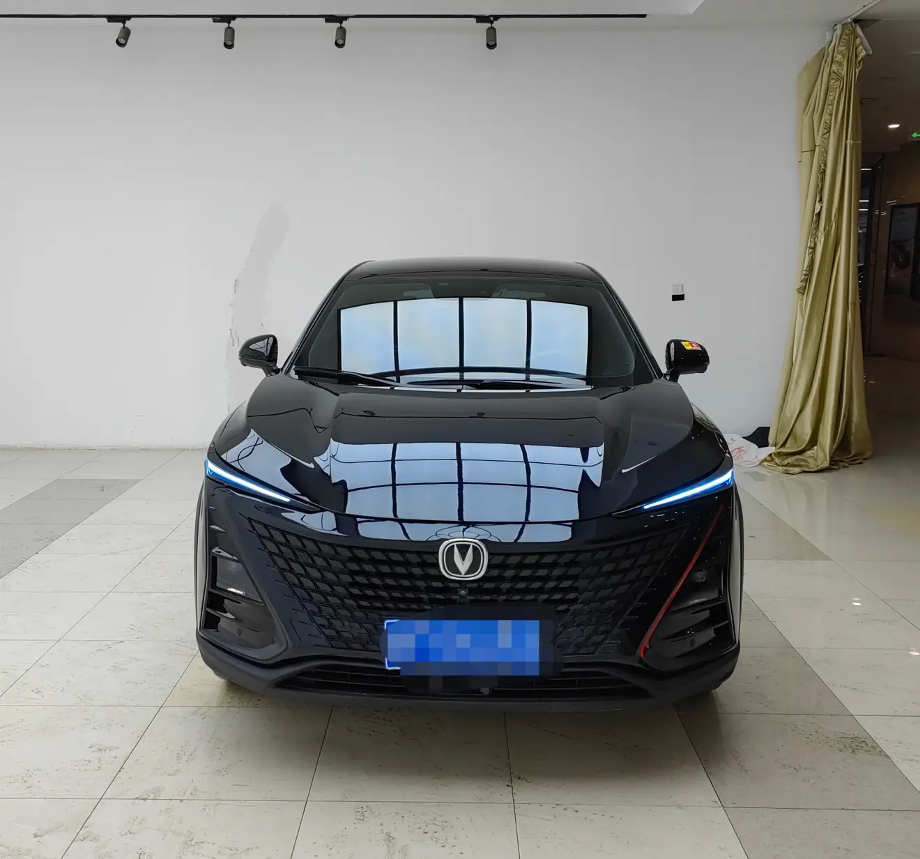 Changan UNI-T  из Китая