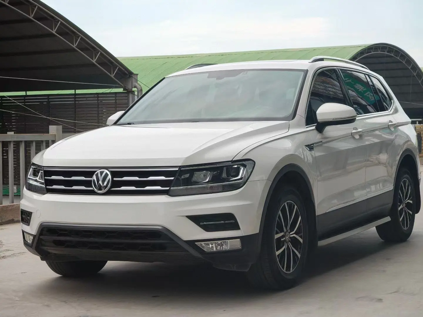Volkswagen Tiguan L