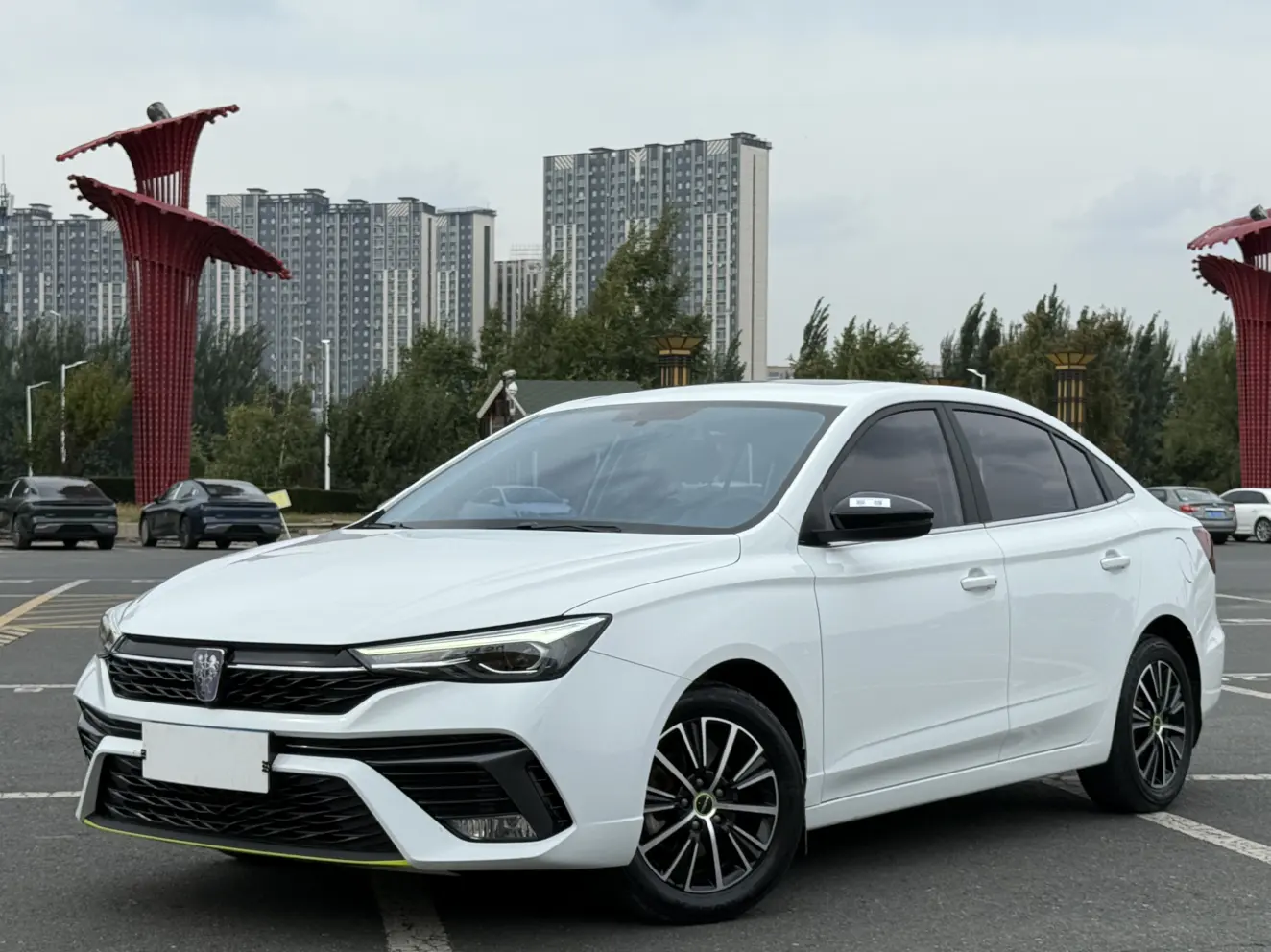 Roewe i5