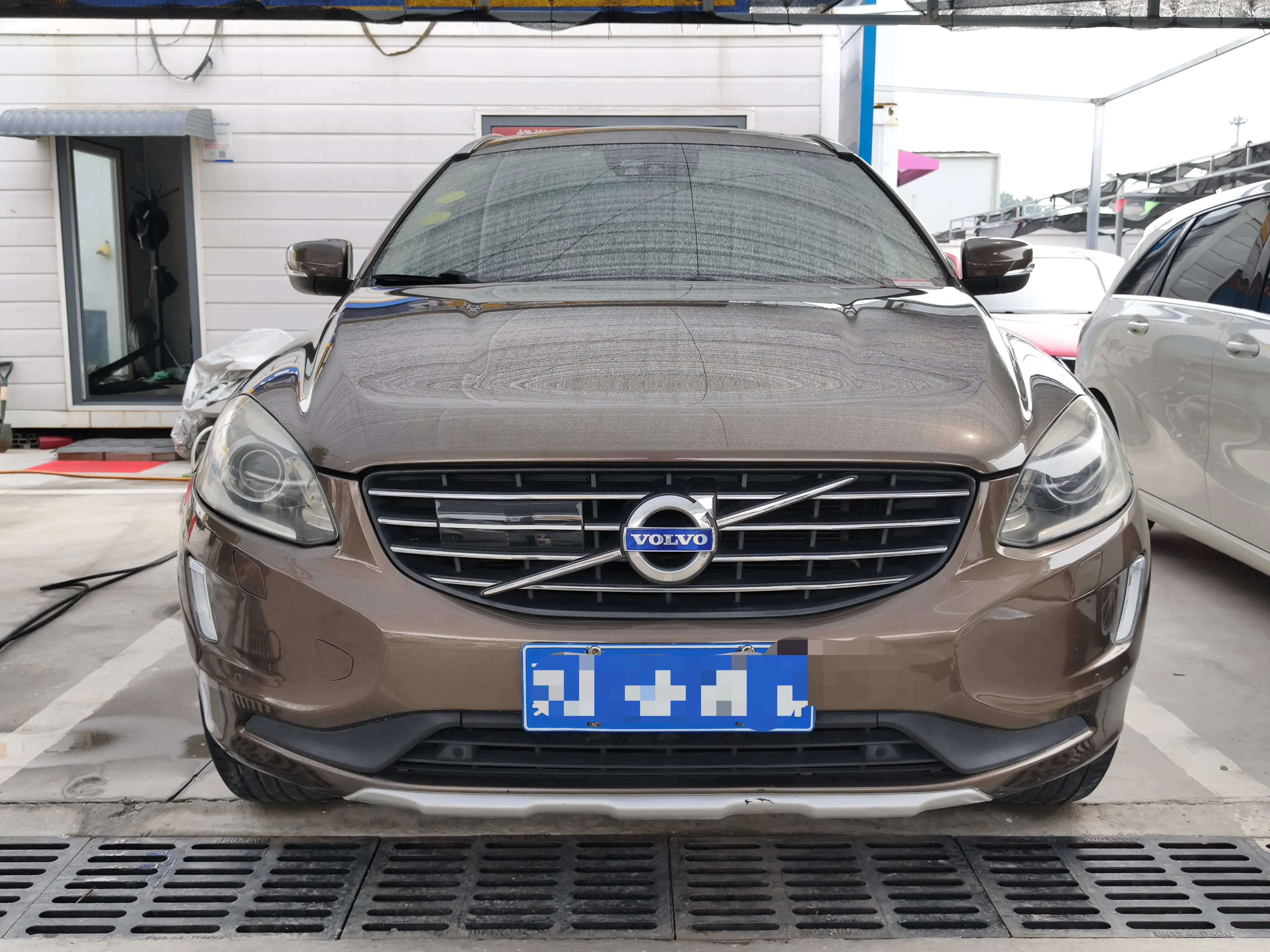 Volvo XC60 (imported)