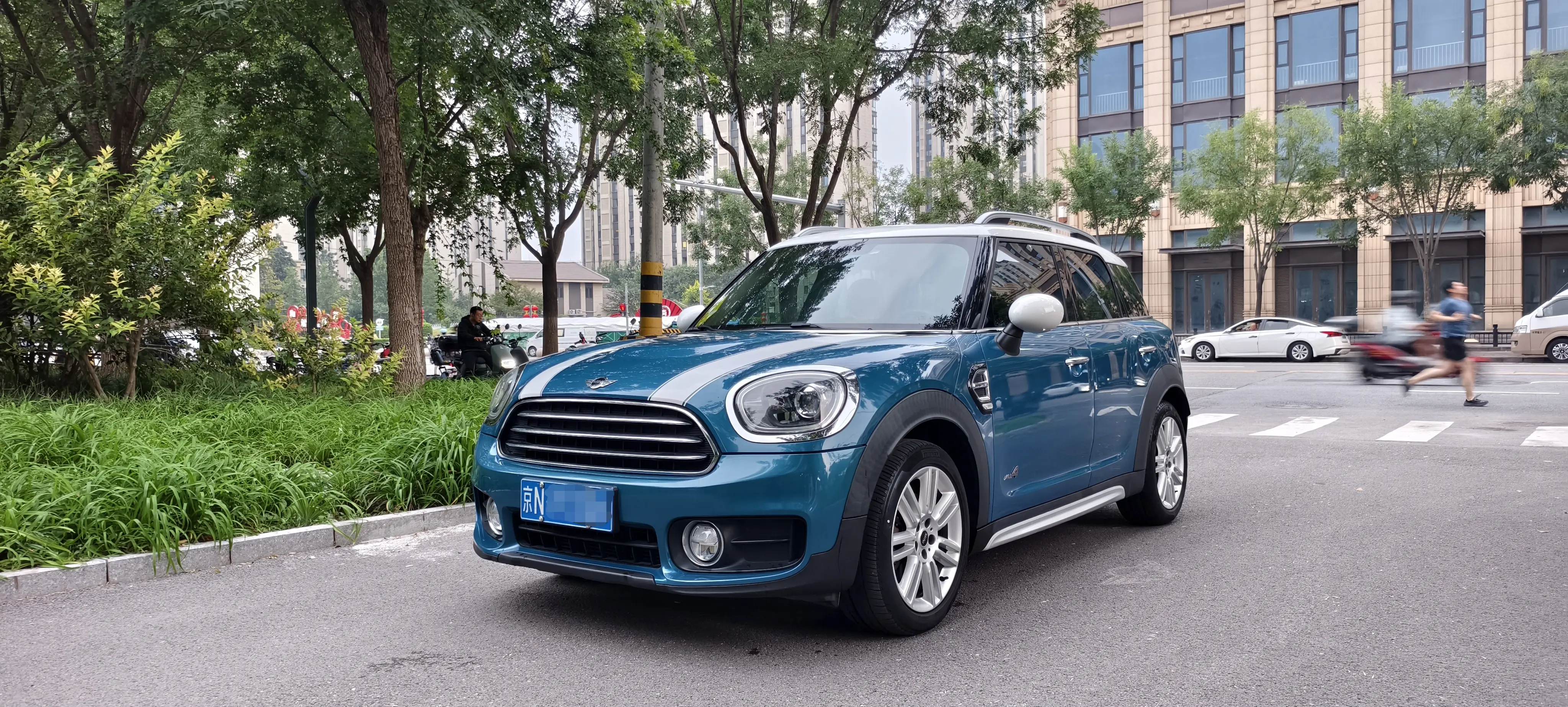 MINI COUNTRYMAN
