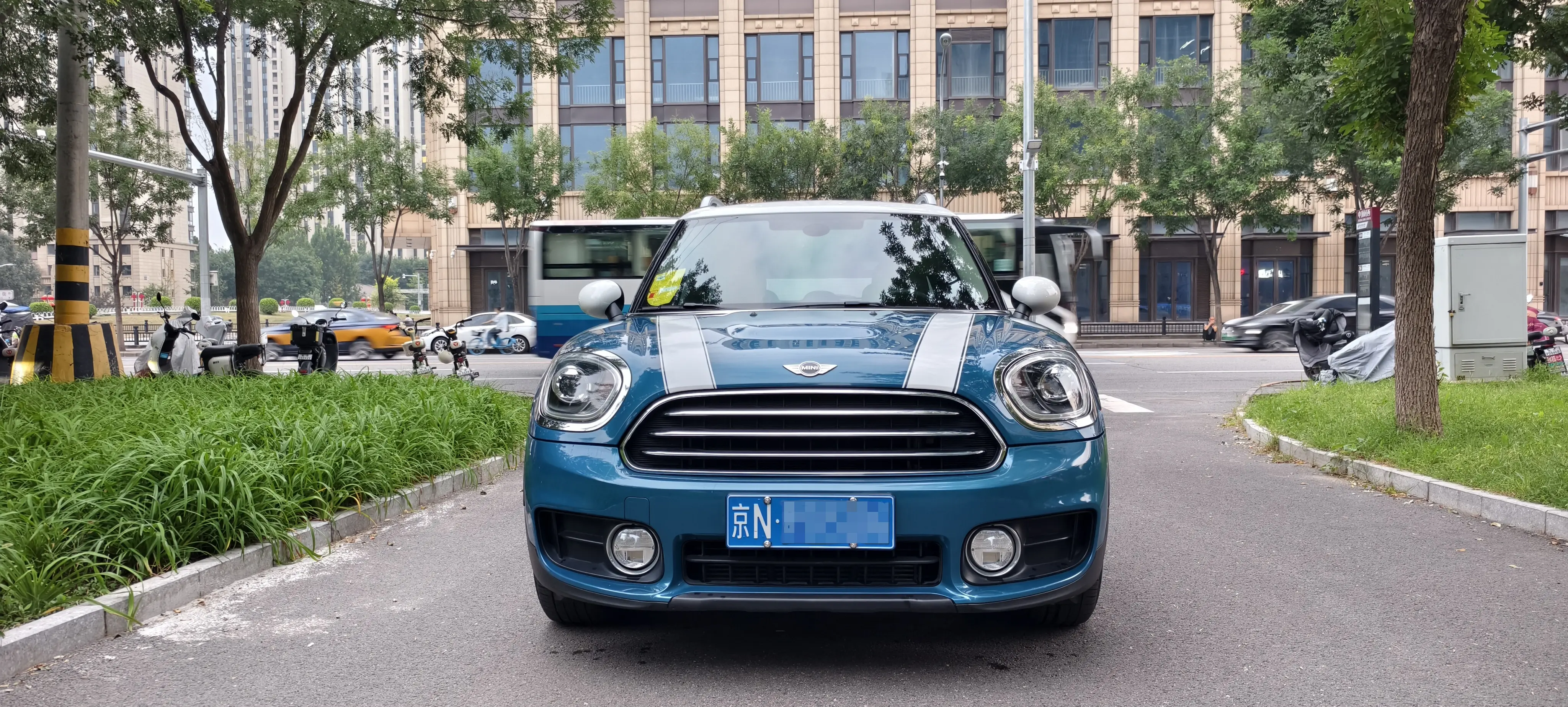 MINI COUNTRYMAN