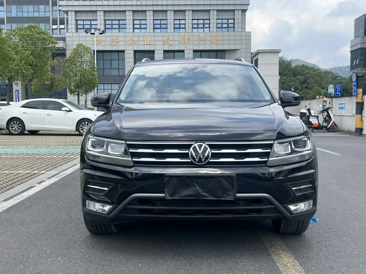 Volkswagen Tiguan L
