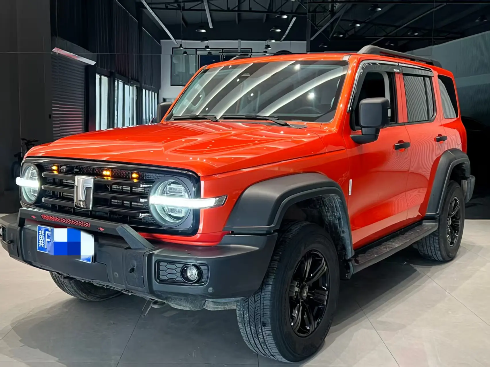 Tank 300  из Китая