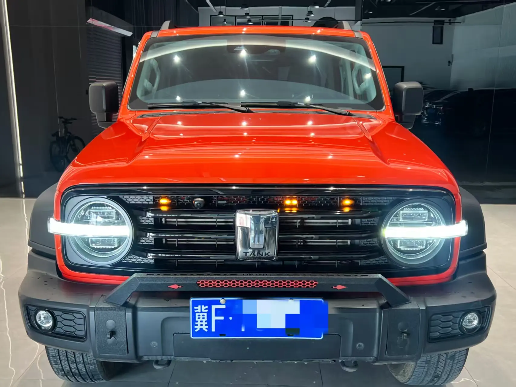 Tank 300  из Китая