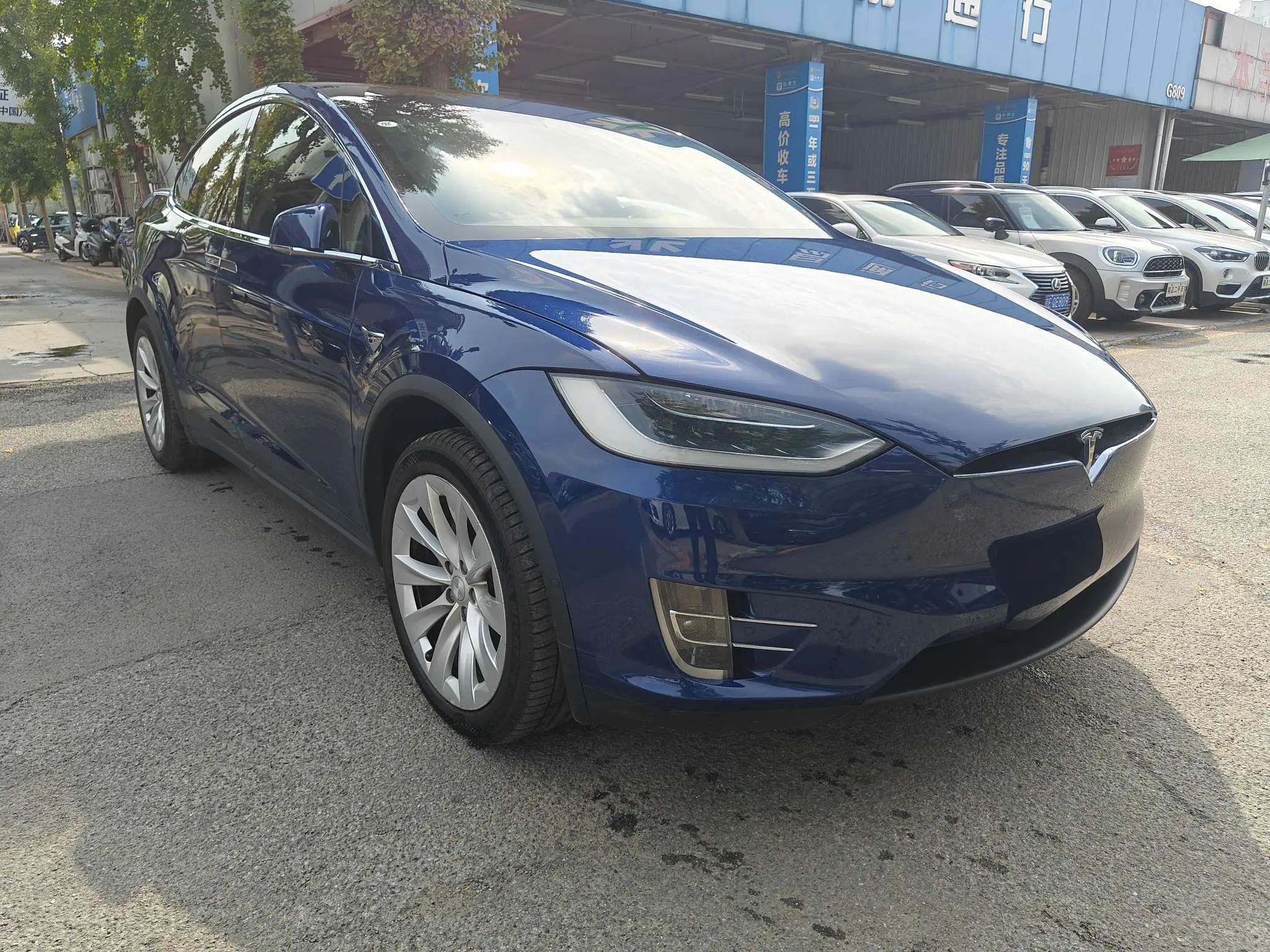 Tesla Model X
