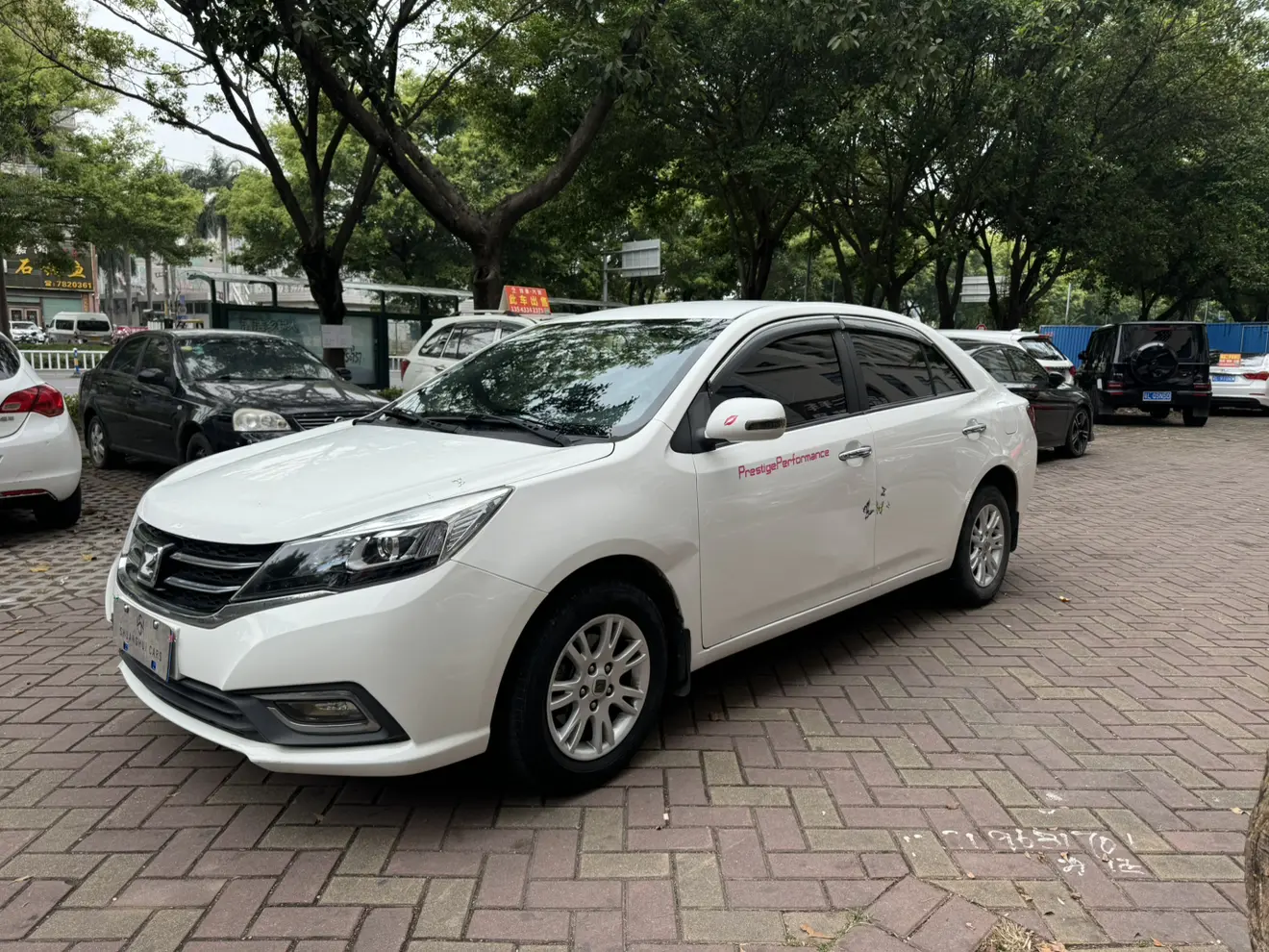 Zotye Z300
