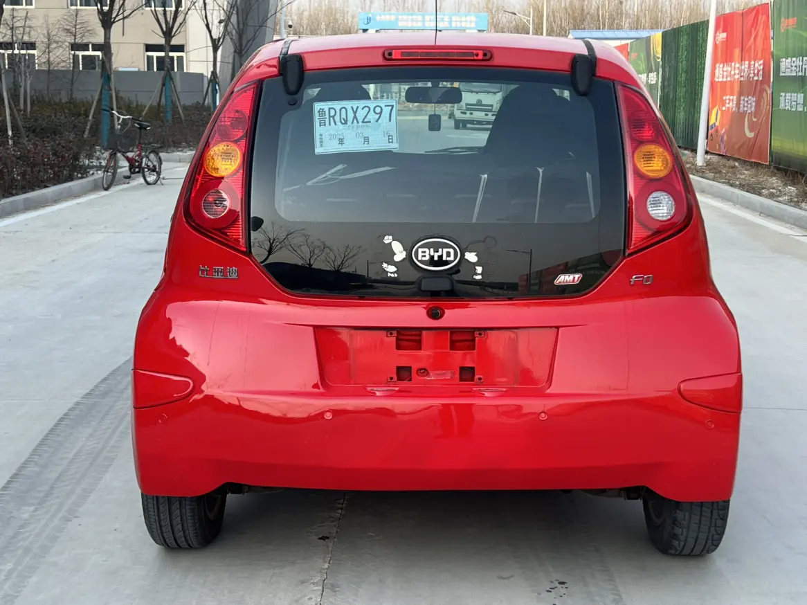 BYD F0