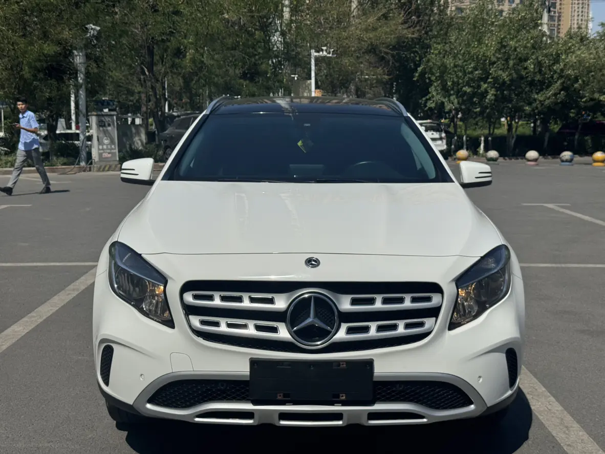 Mercedes-Benz GLA  из Китая