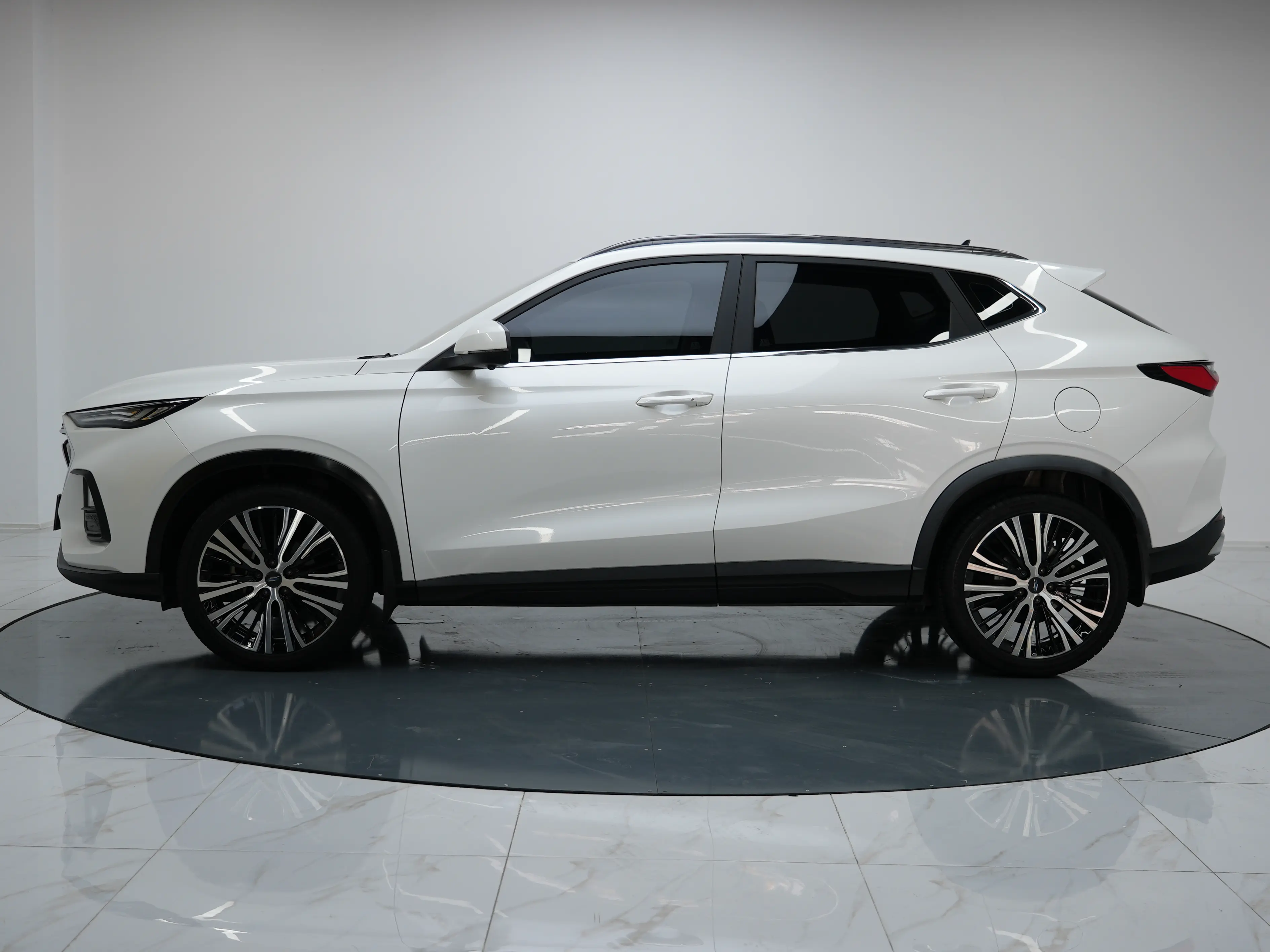 Oshan Changan Auchan X5