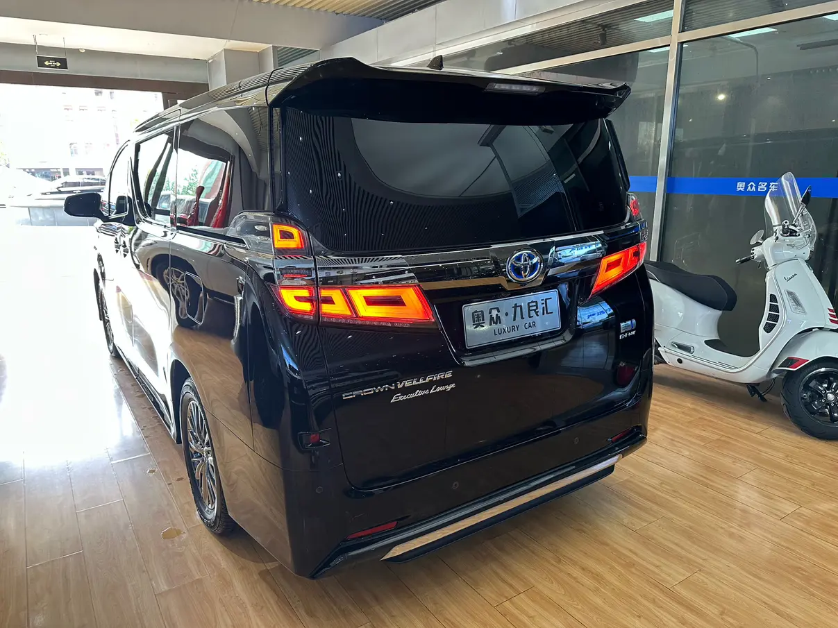 Toyota Crown Wellfire