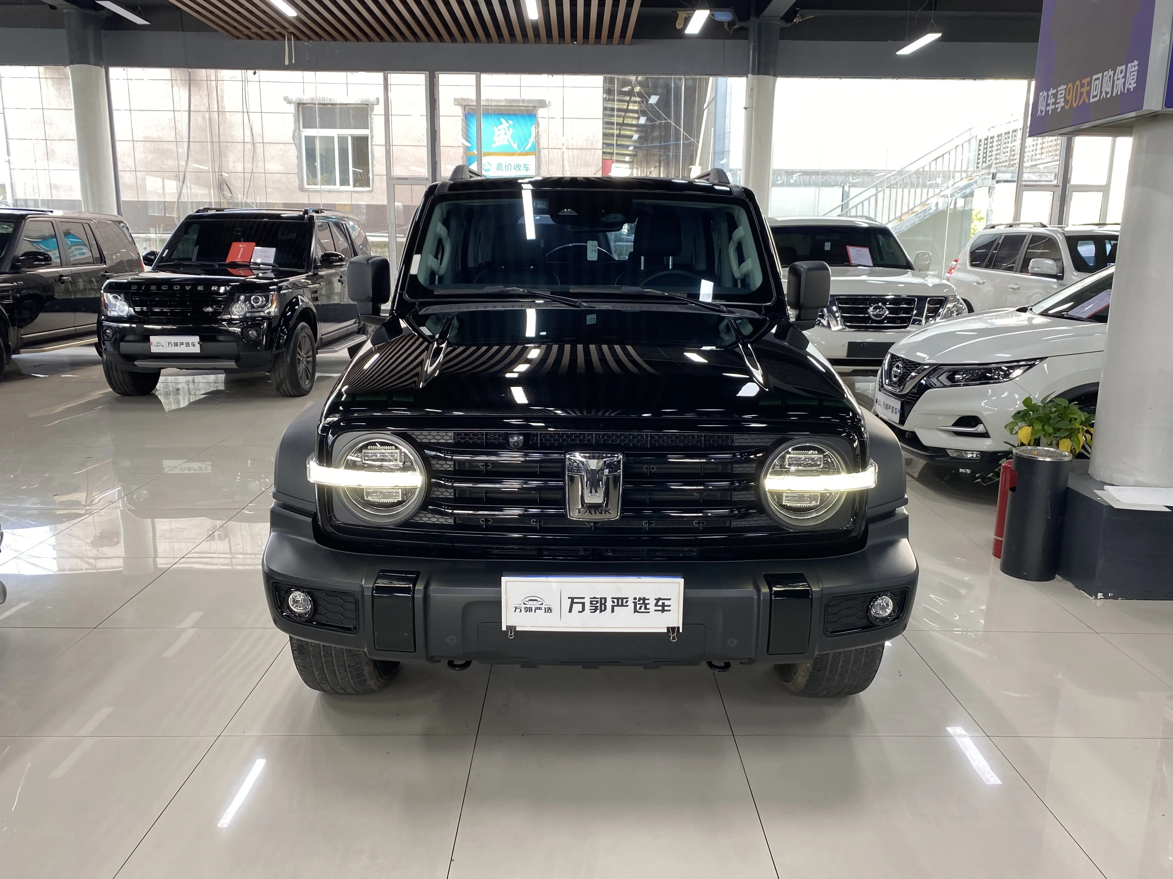 Tank 300  из Китая