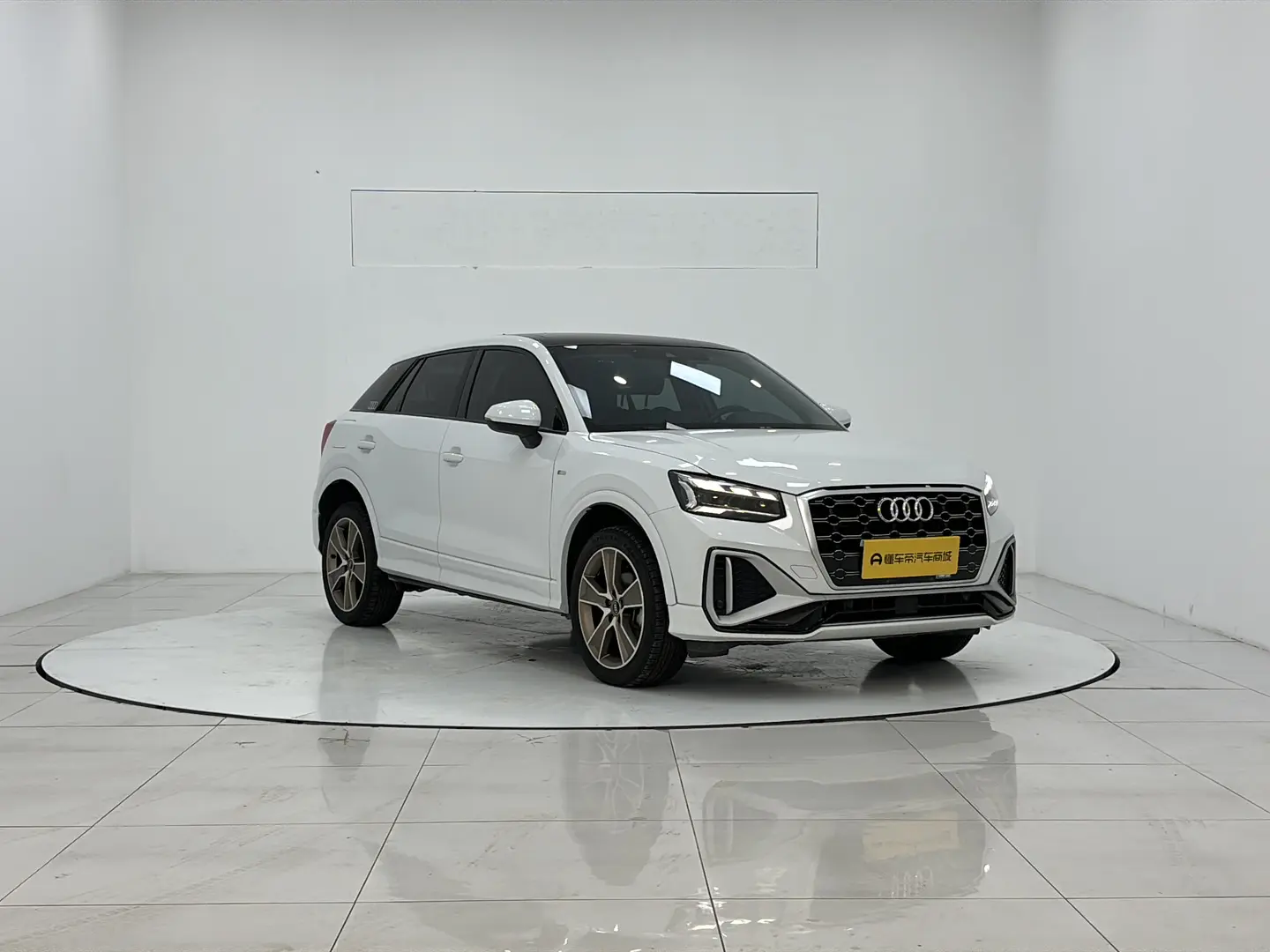 Audi Q2L
