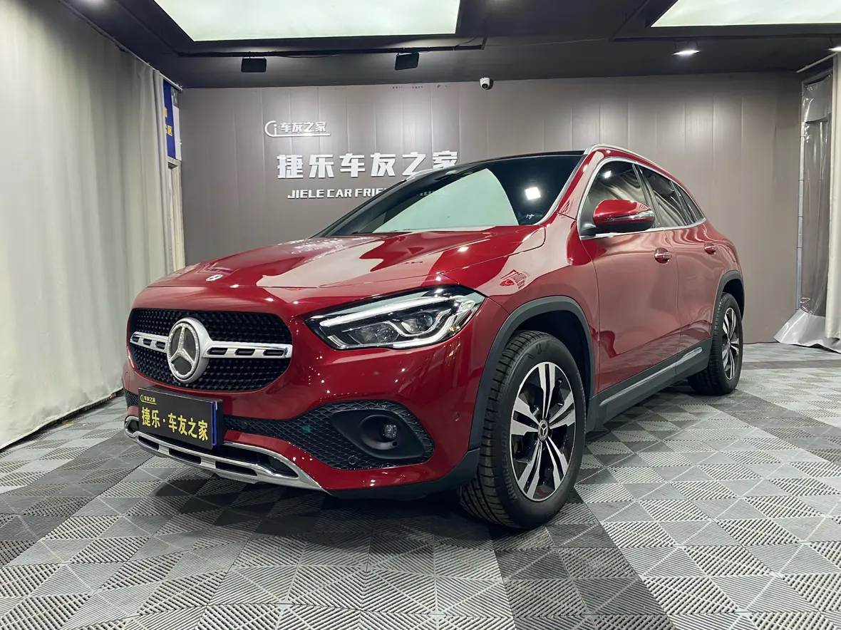 Mercedes-Benz GLA
