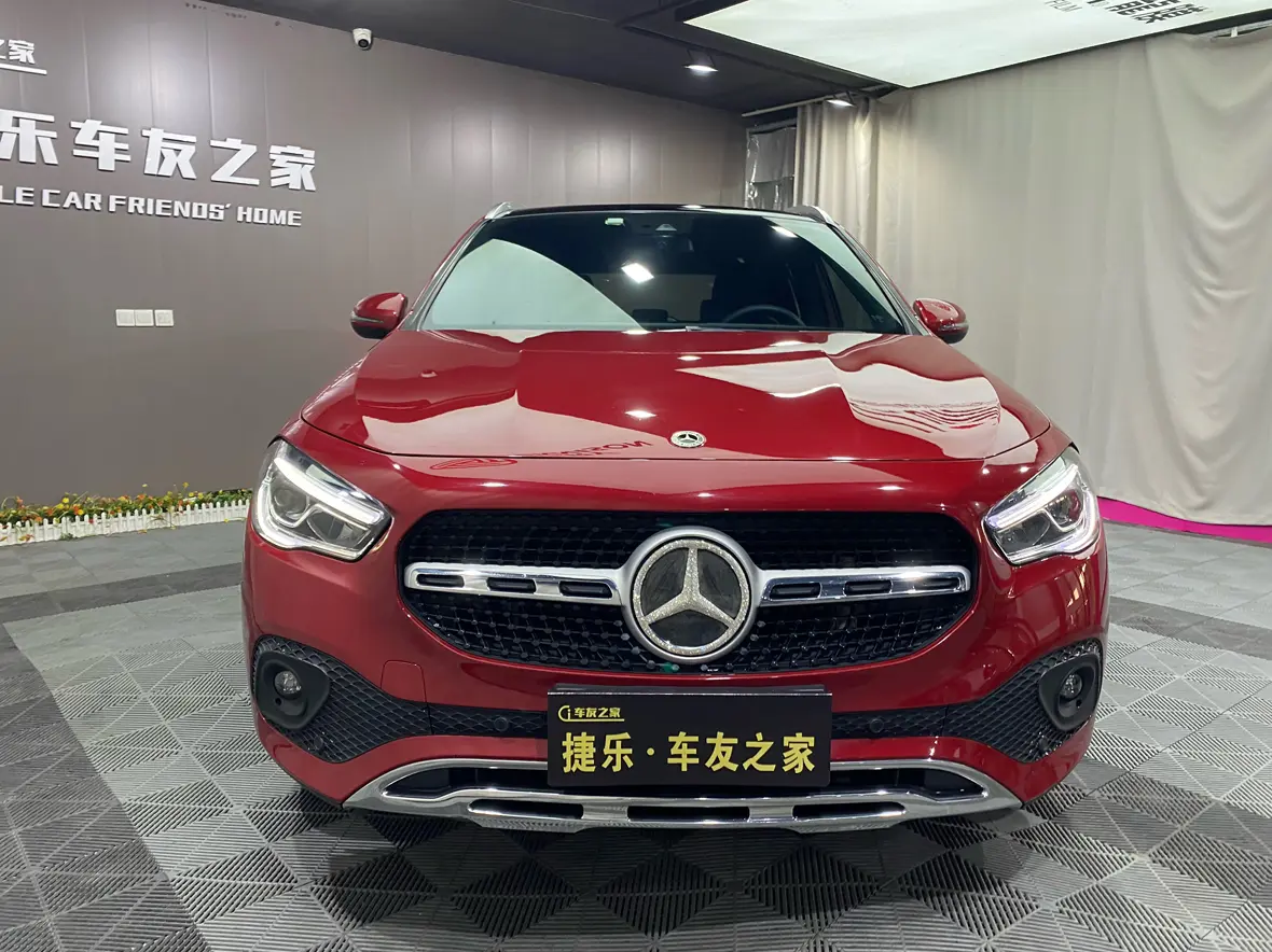 Mercedes-Benz GLA