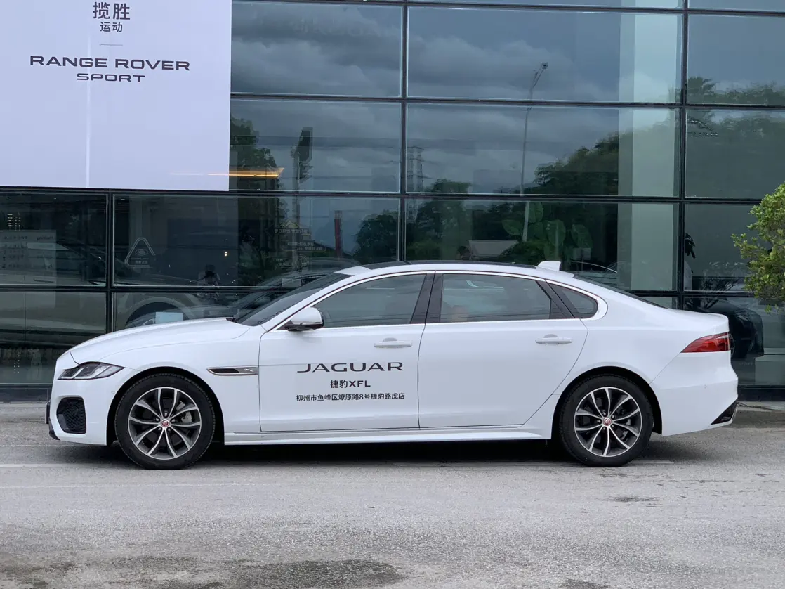 Jaguar XFL