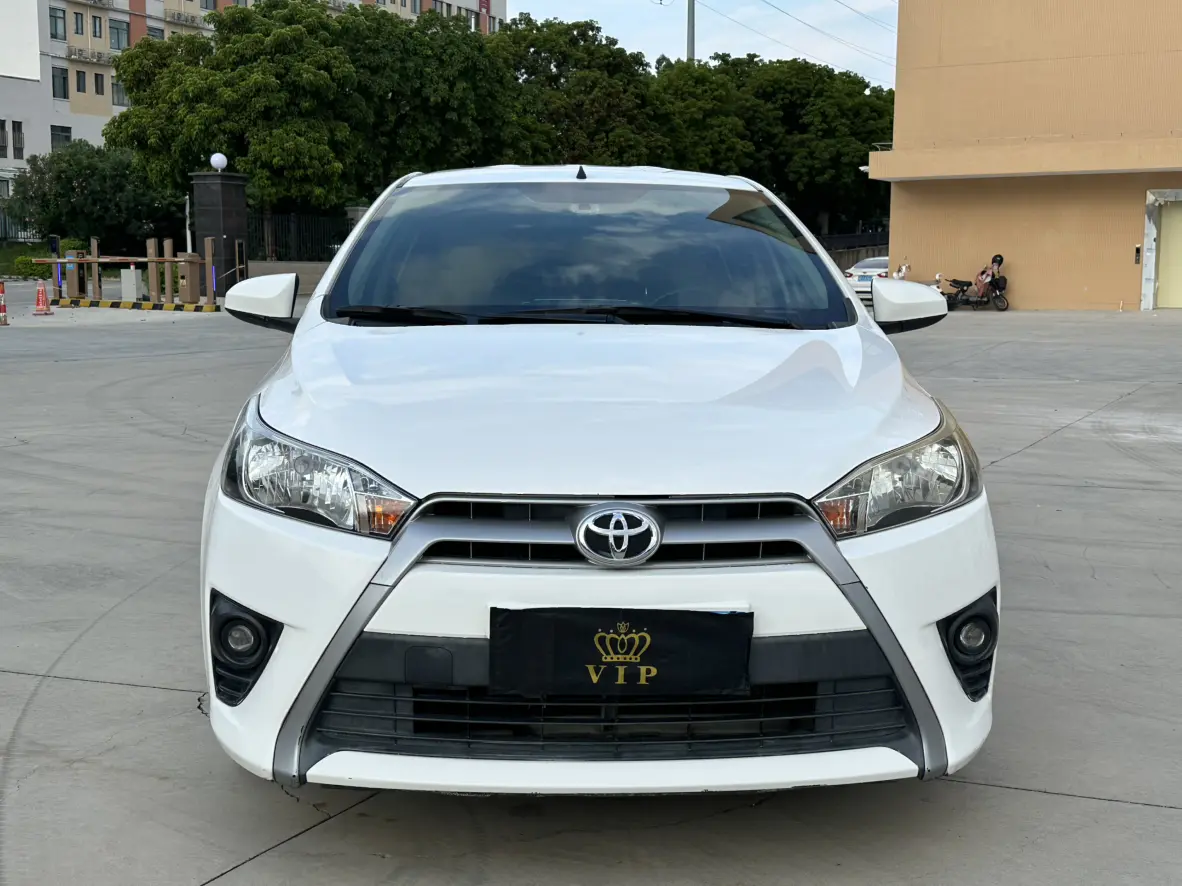 Toyota YARiS L to dazzle