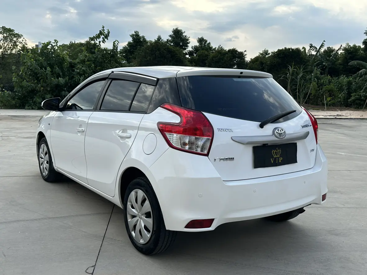 Toyota YARiS L to dazzle