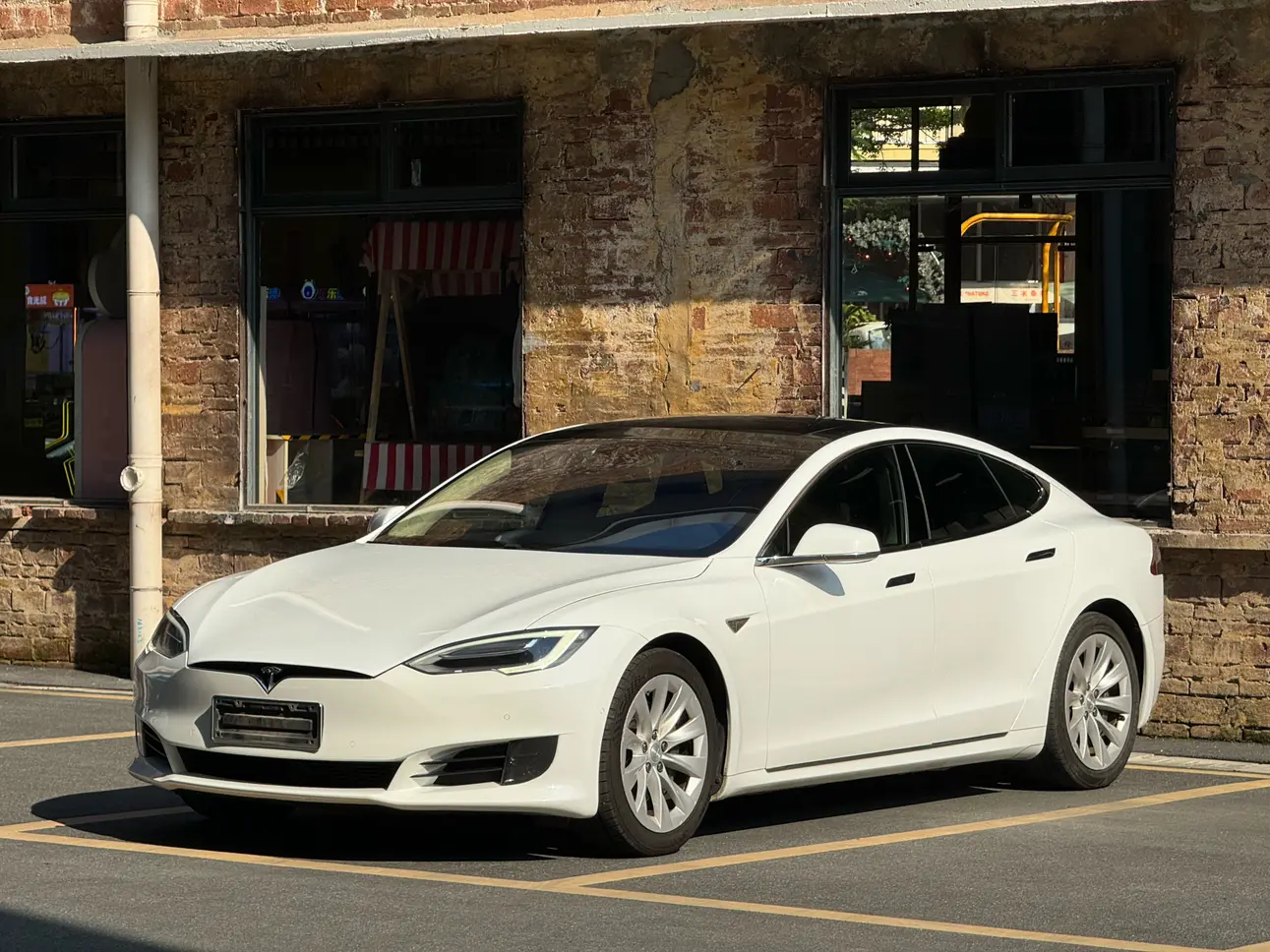 Tesla Model S  из Китая