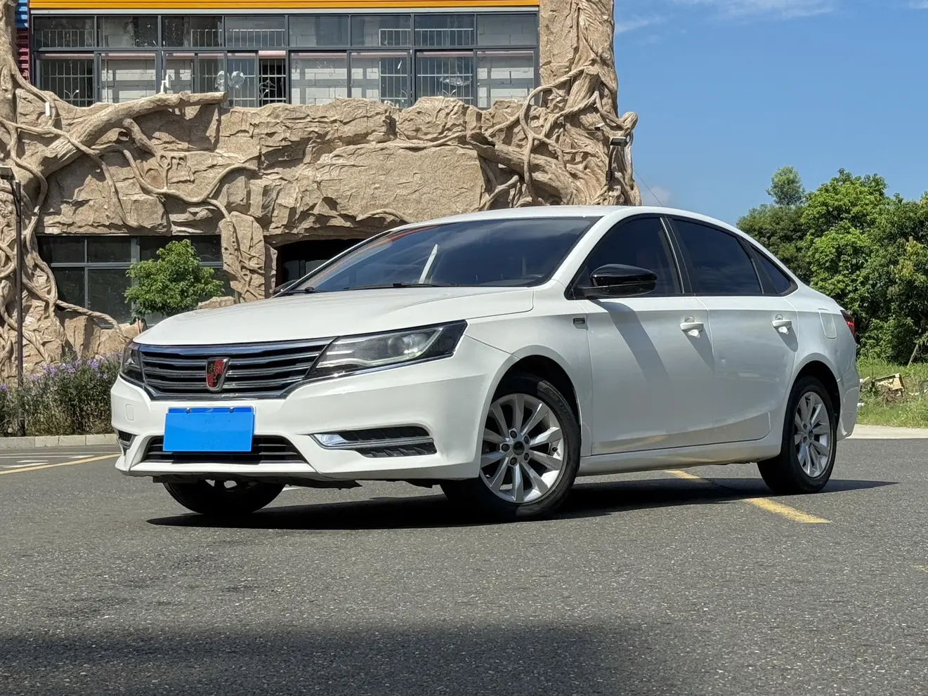 Roewe i6