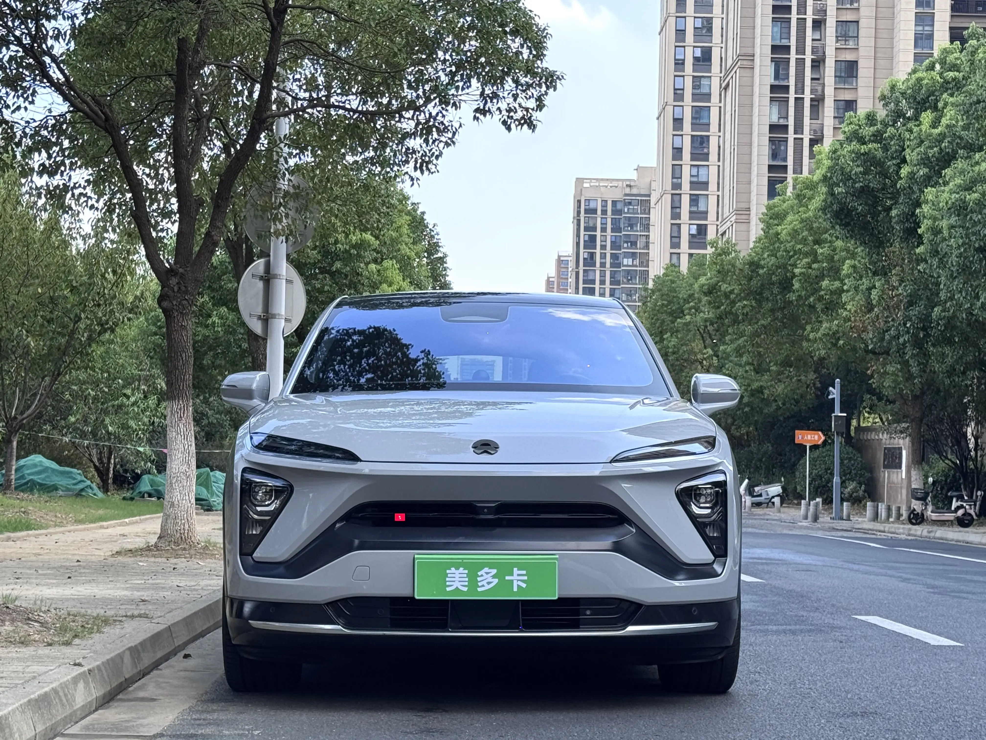 NIO EC6  из Китая