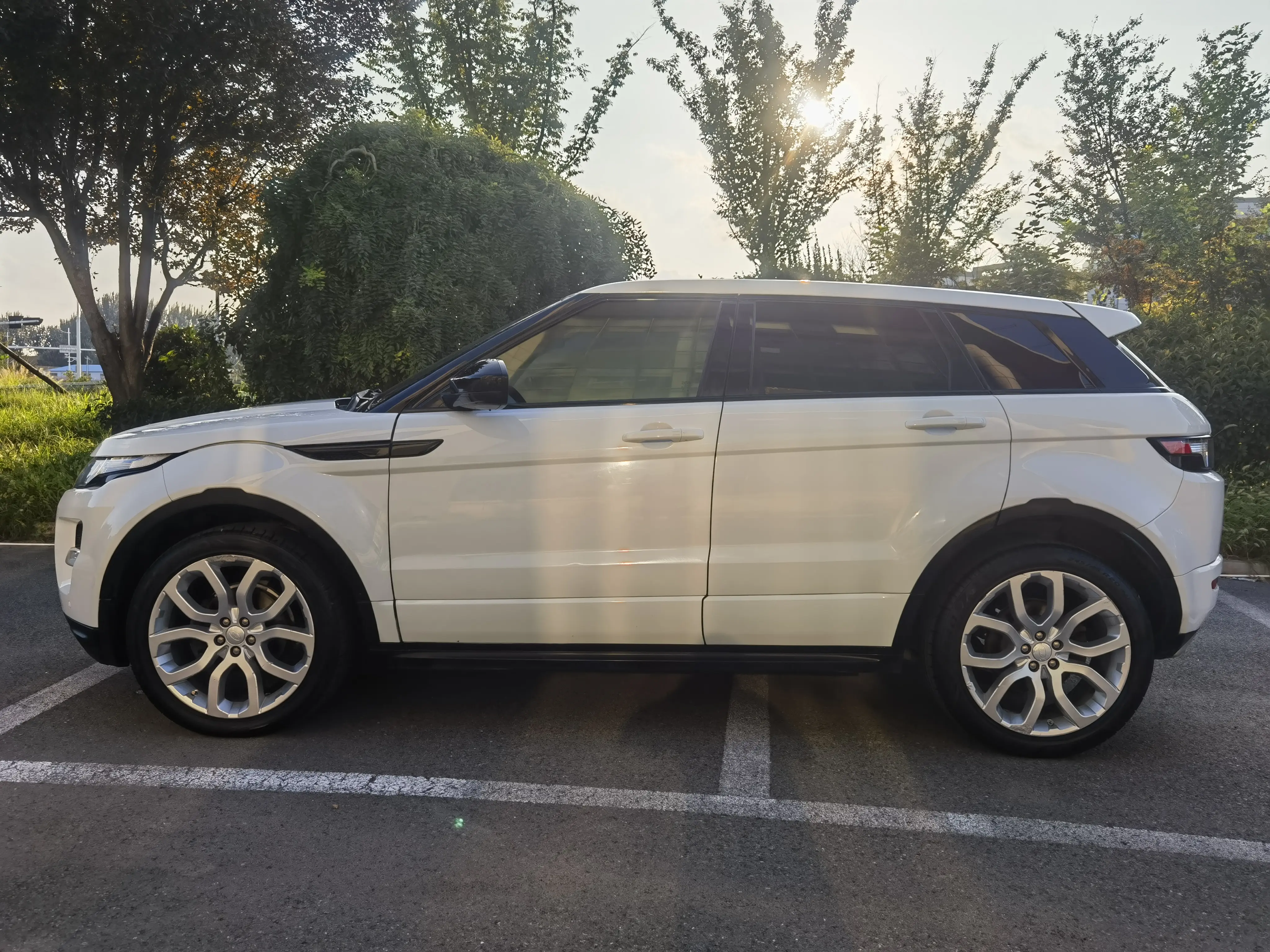 Land Rover Range Rover Evoque (imported)