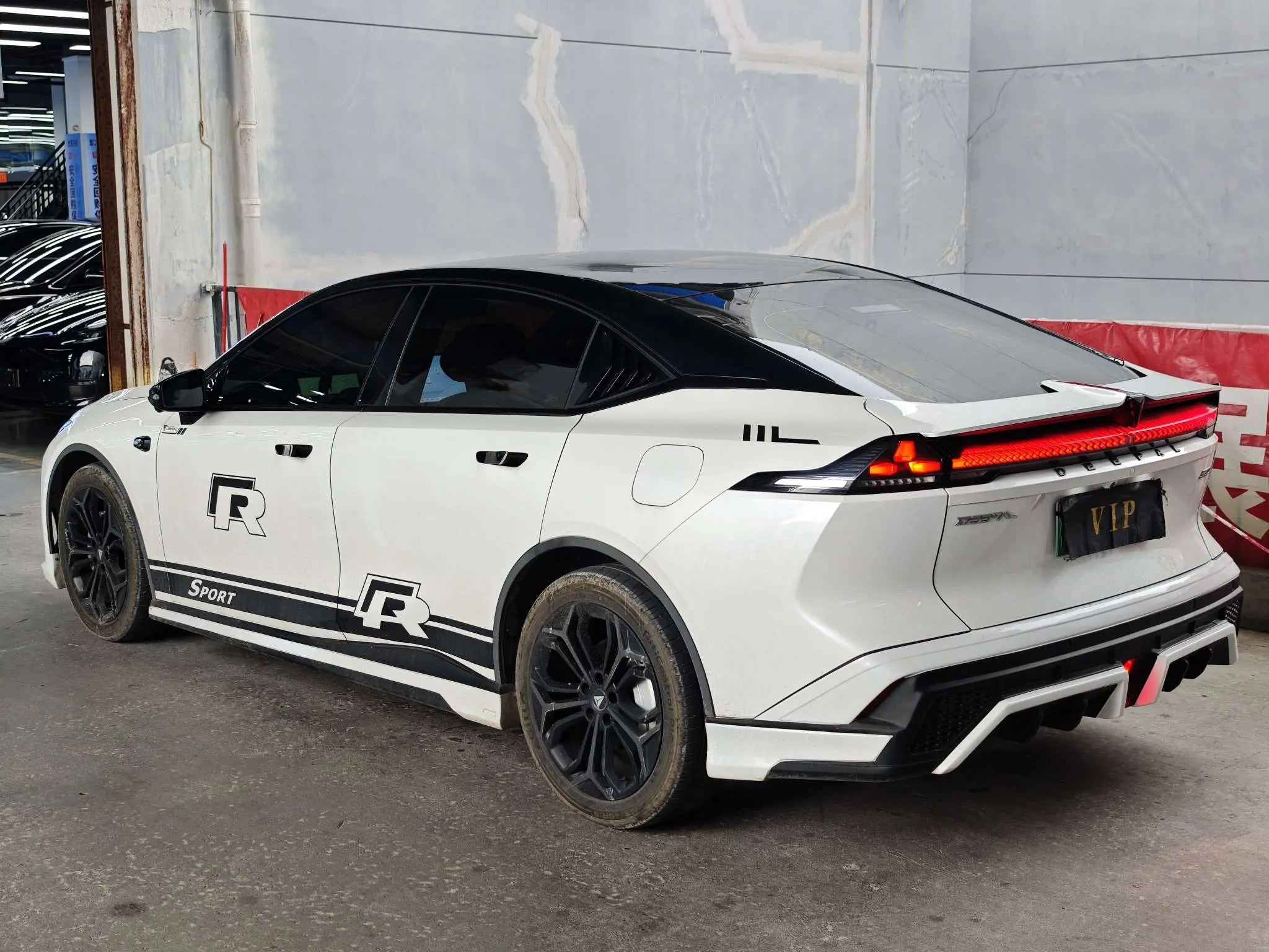 Deepal Dark blue SL03