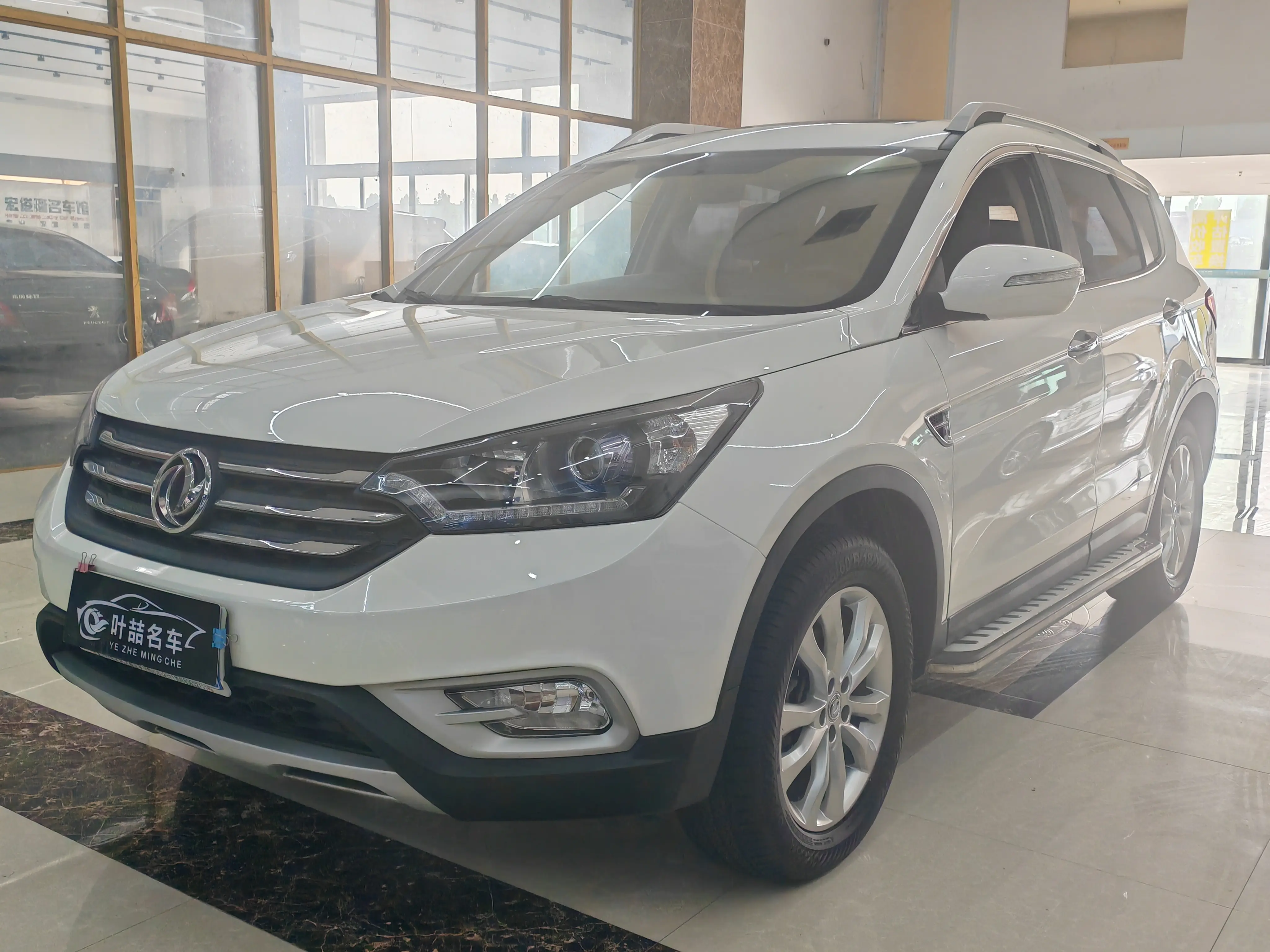 Dongfeng Fengshen AX7  из Китая
