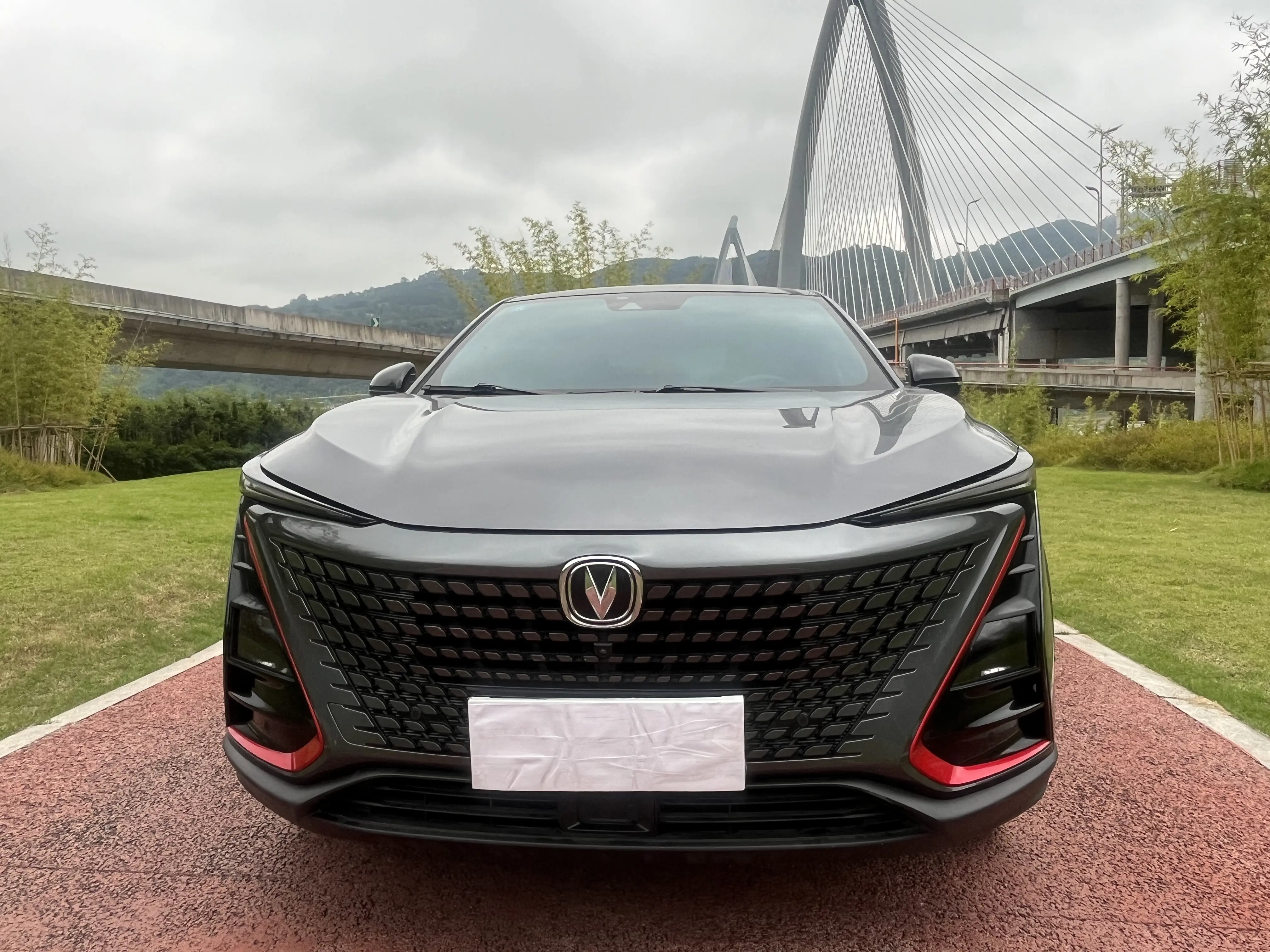 Changan UNI-T  из Китая