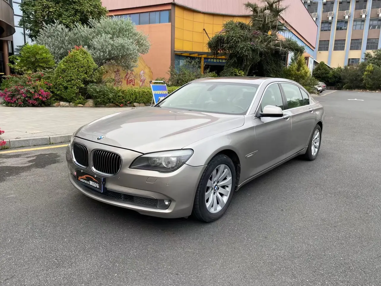 BMW 7 Series  из Китая