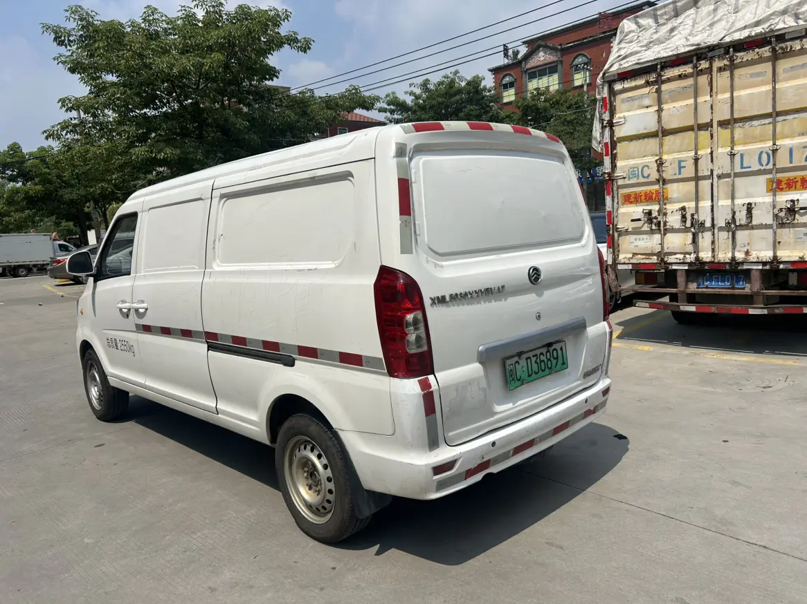 Golden Dragon Hiace EV