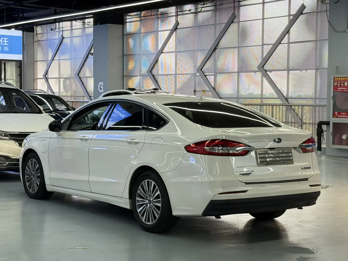 Ford Mondeo PHEV