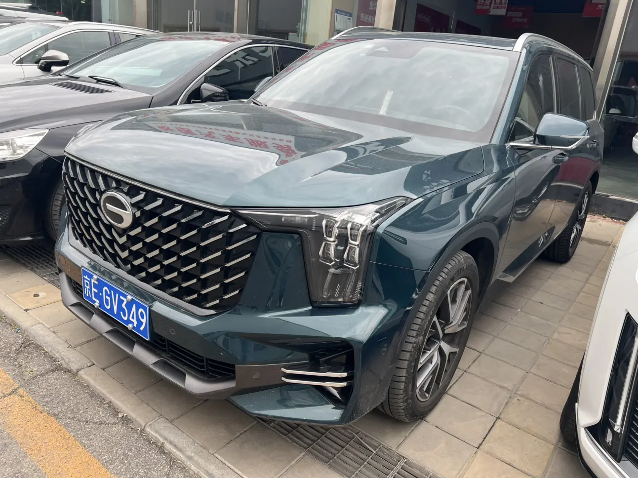 GAC Trumpchi GS8  из Китая