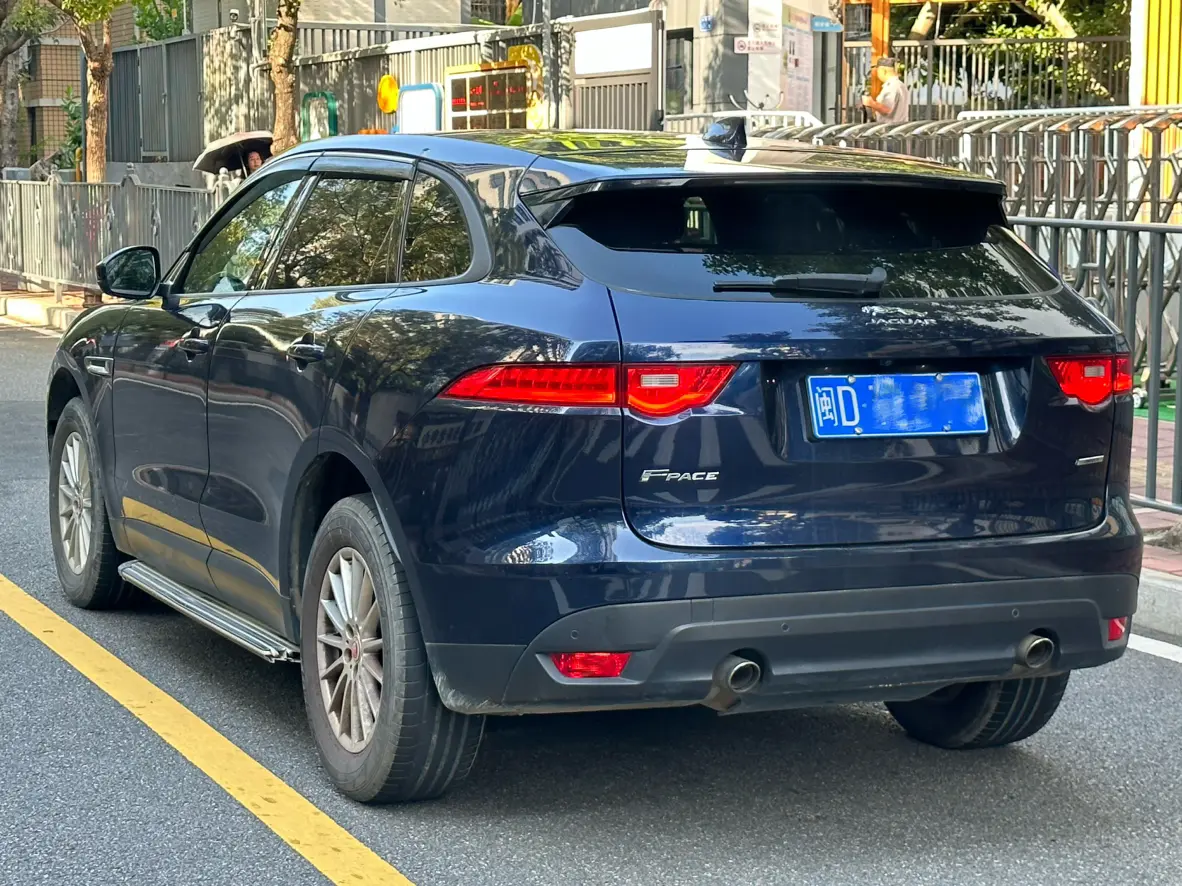 Jaguar F-PACE