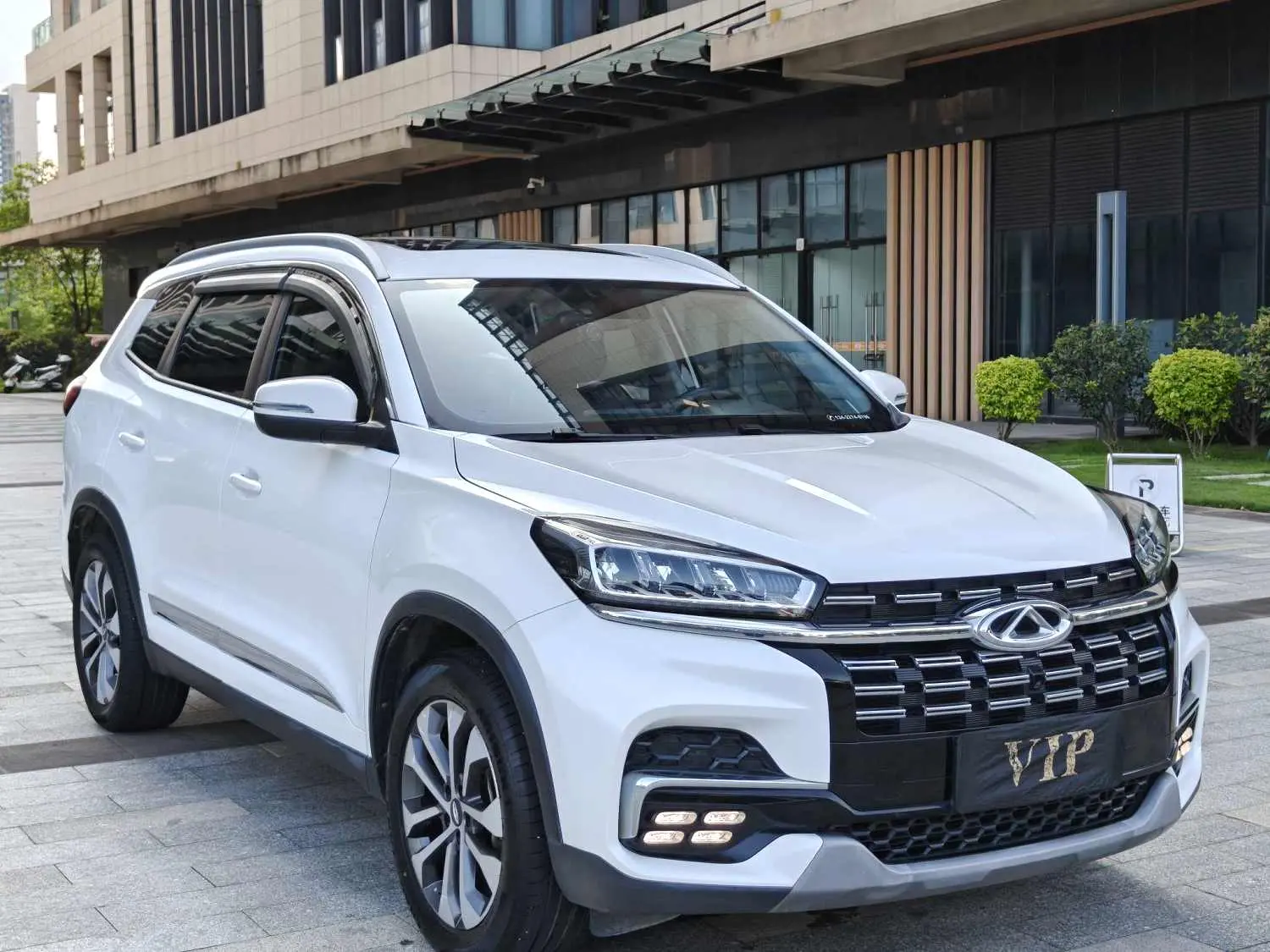 Chery Tiggo 8