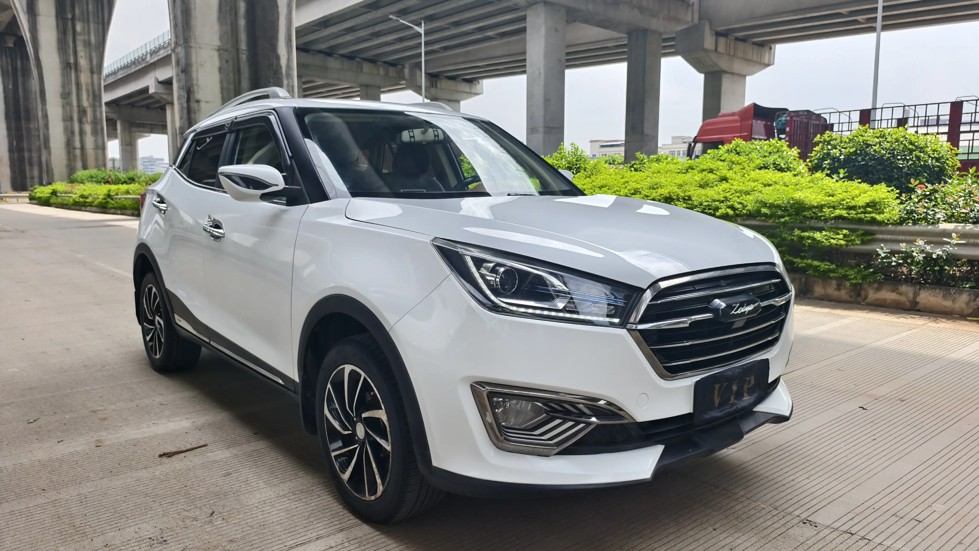 Zotye T300