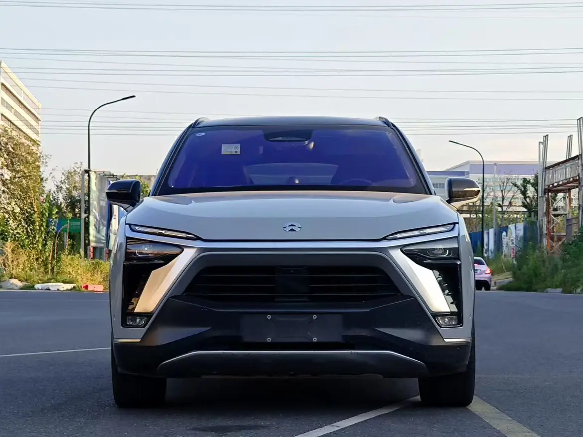 NIO ES8  из Китая