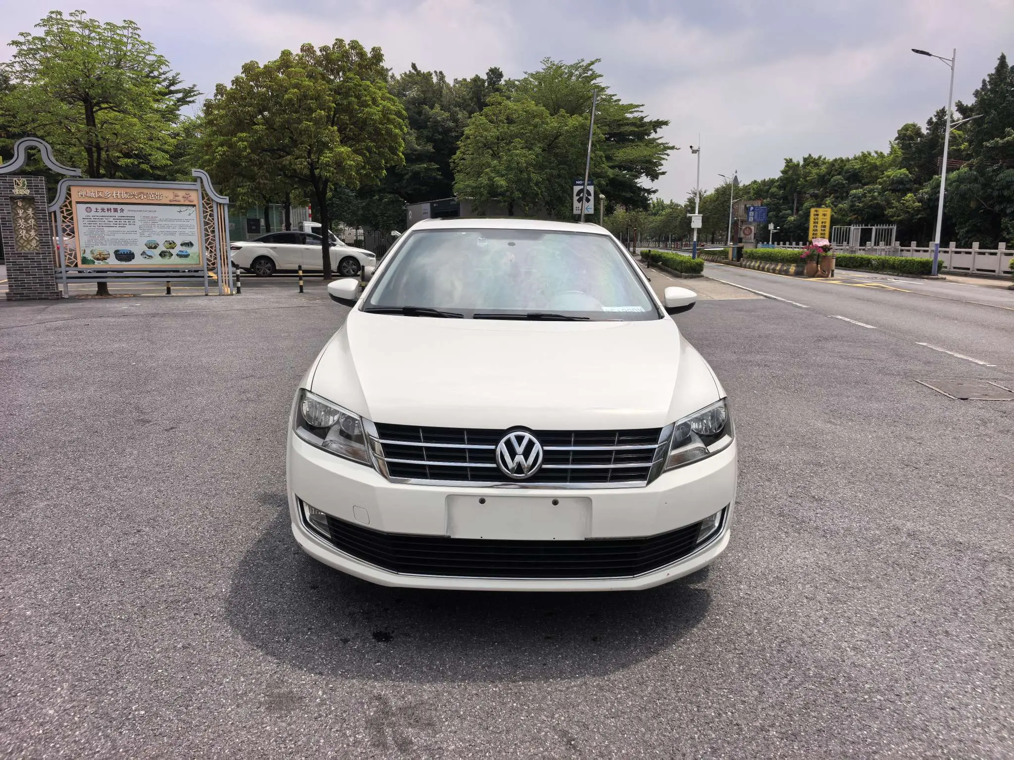 Volkswagen Langxing  из Китая