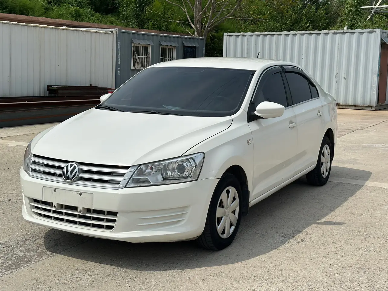 Volkswagen Santana  из Китая