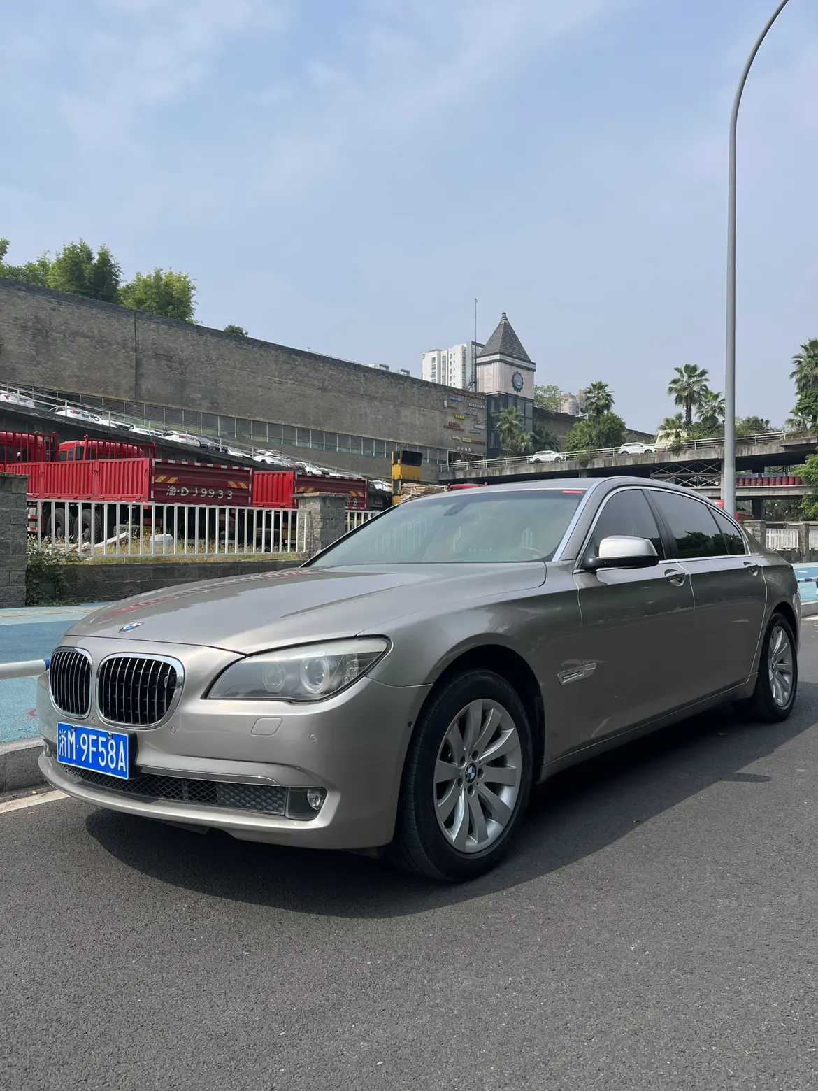 BMW 7 Series  из Китая