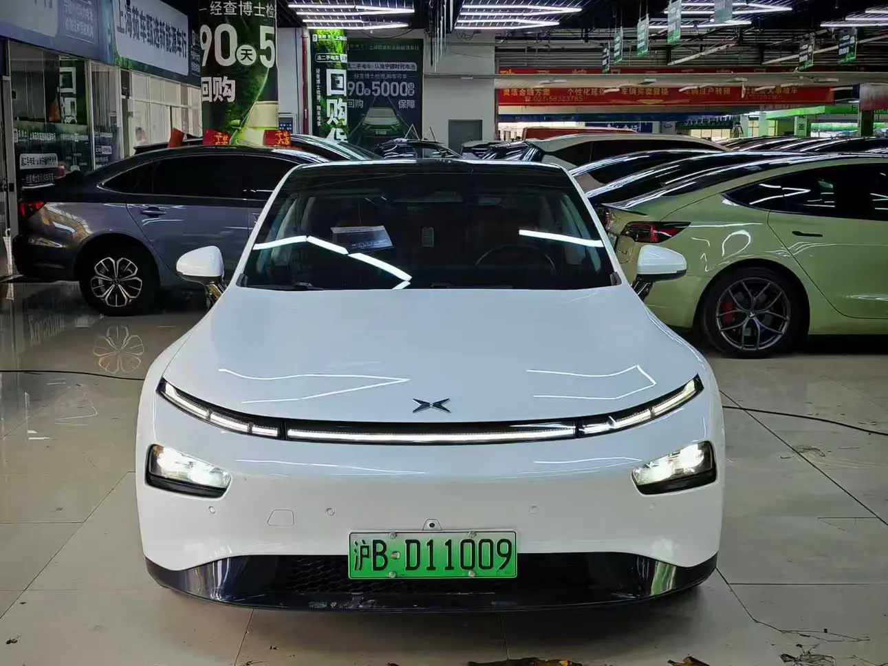 Xpeng P7  из Китая