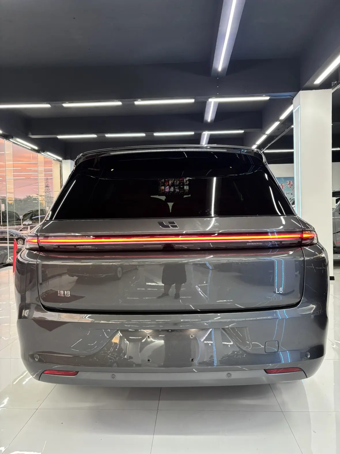 Lixiang L8