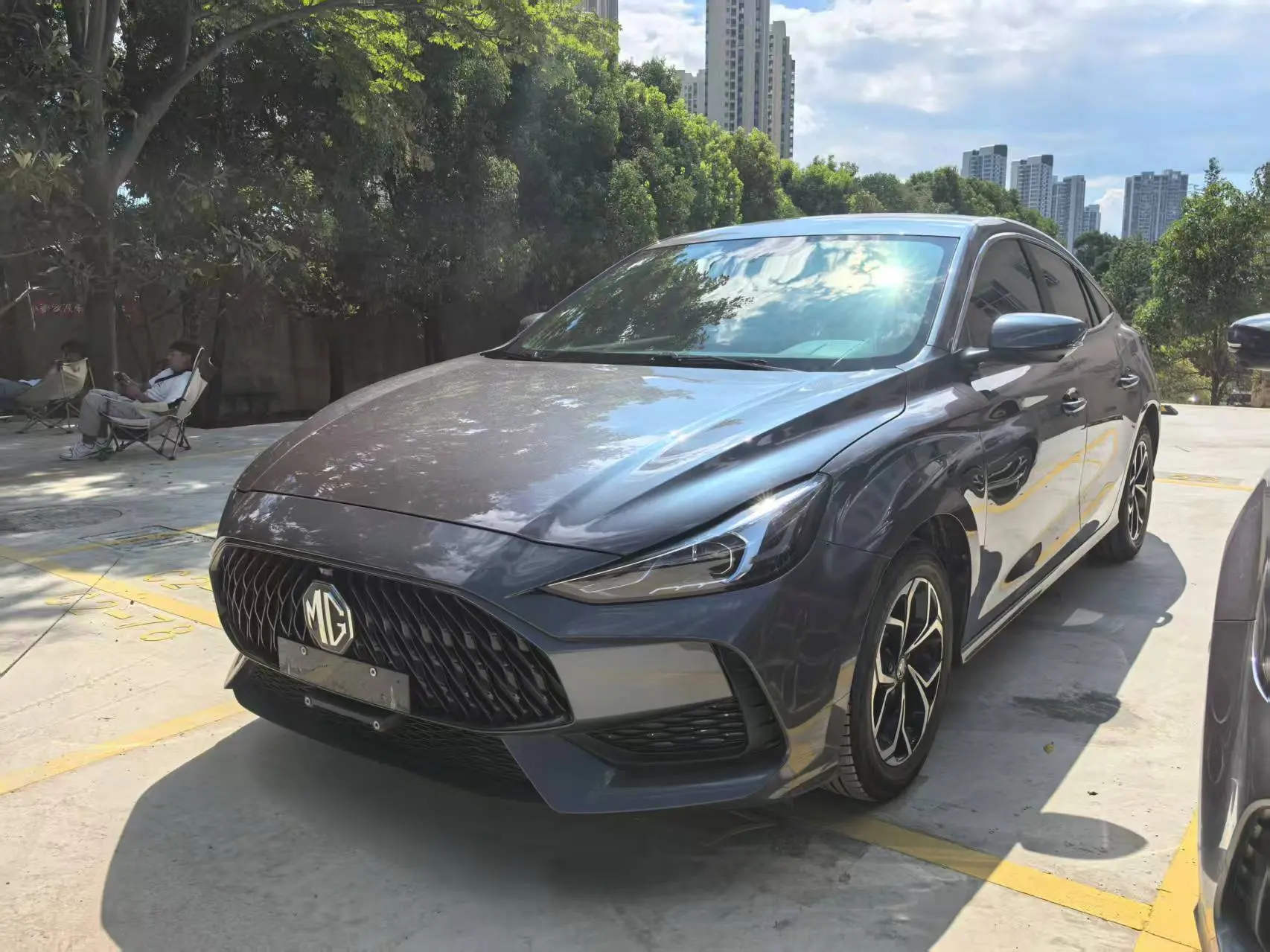 MG 5  из Китая