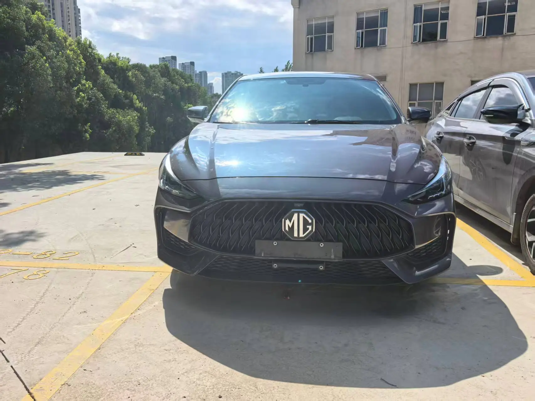 MG 5  из Китая