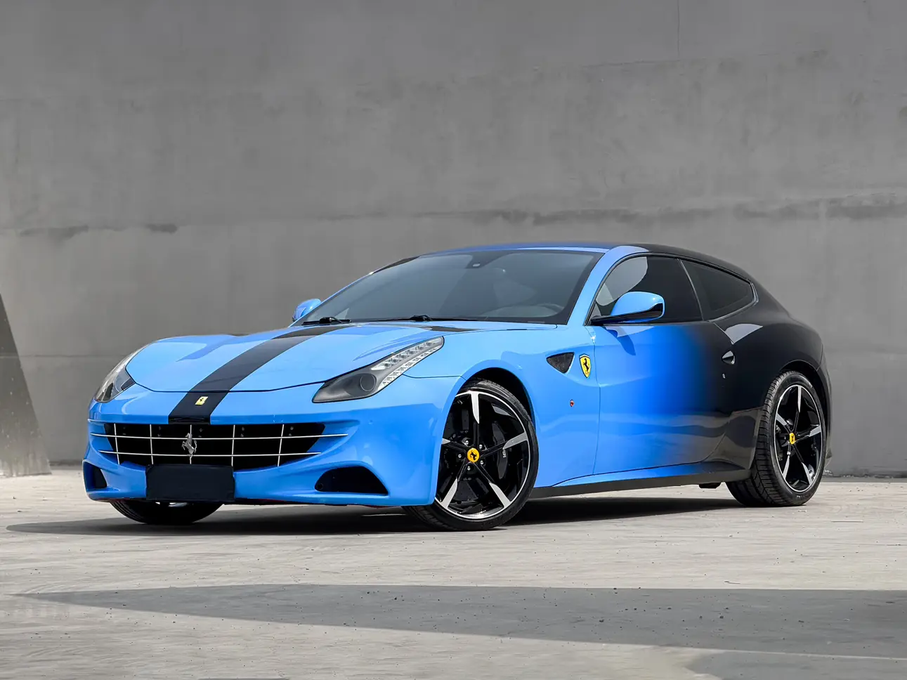 Ferrari FF  из Китая