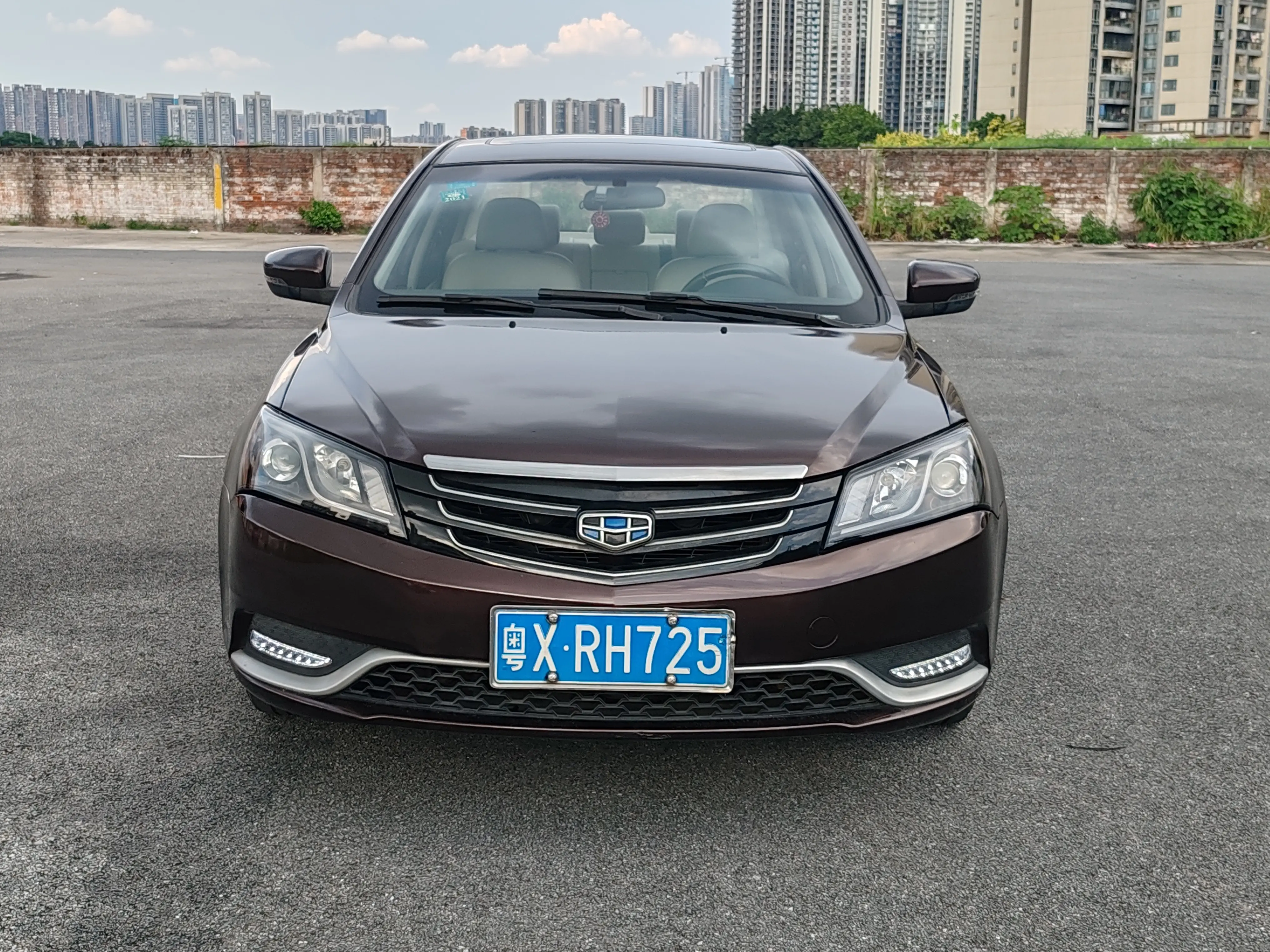 Geely Emgrand  из Китая