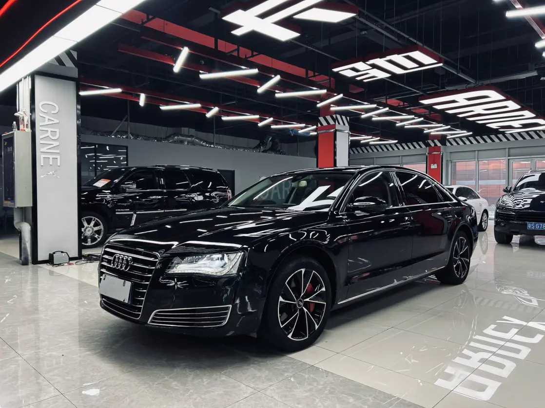 Audi A8  из Китая