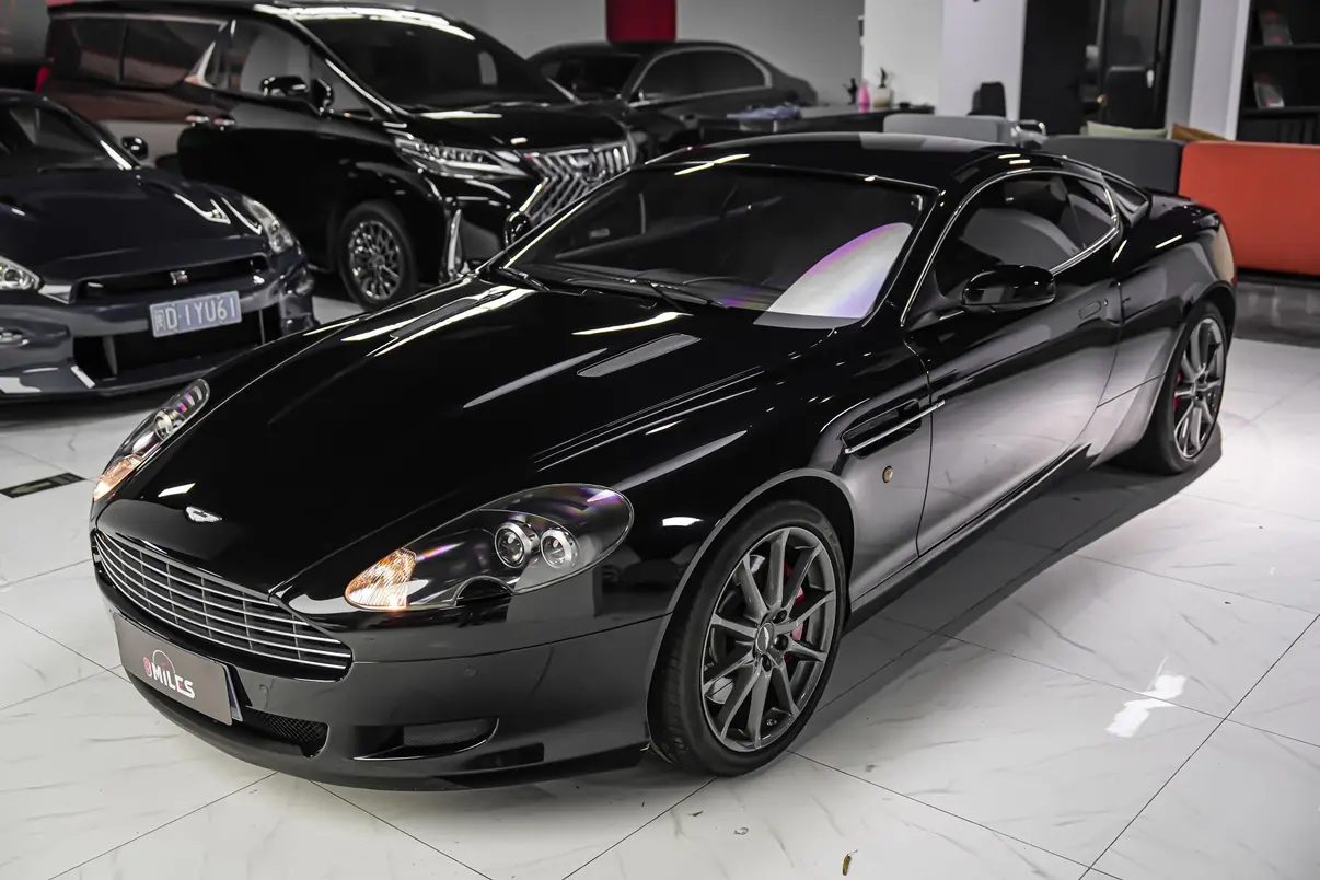 Aston Martin DB9