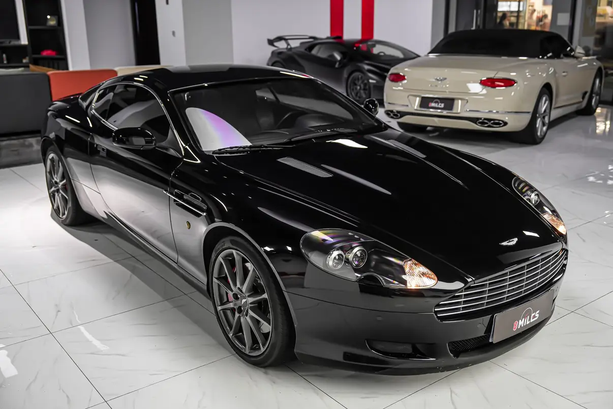 Aston Martin DB9